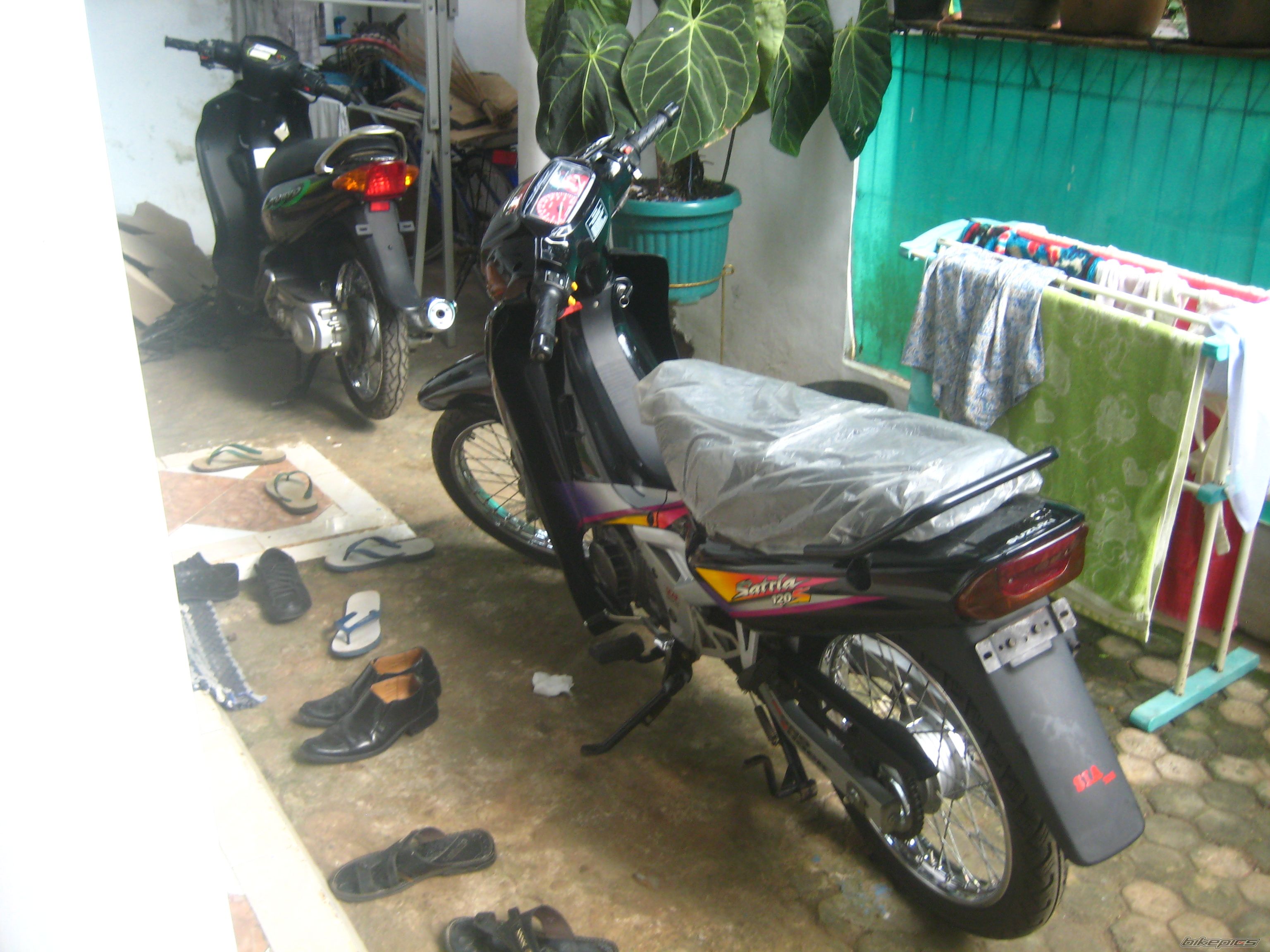 2012 SUZUKI SATRIA 120 | Picture 2424013 motorcycle photo