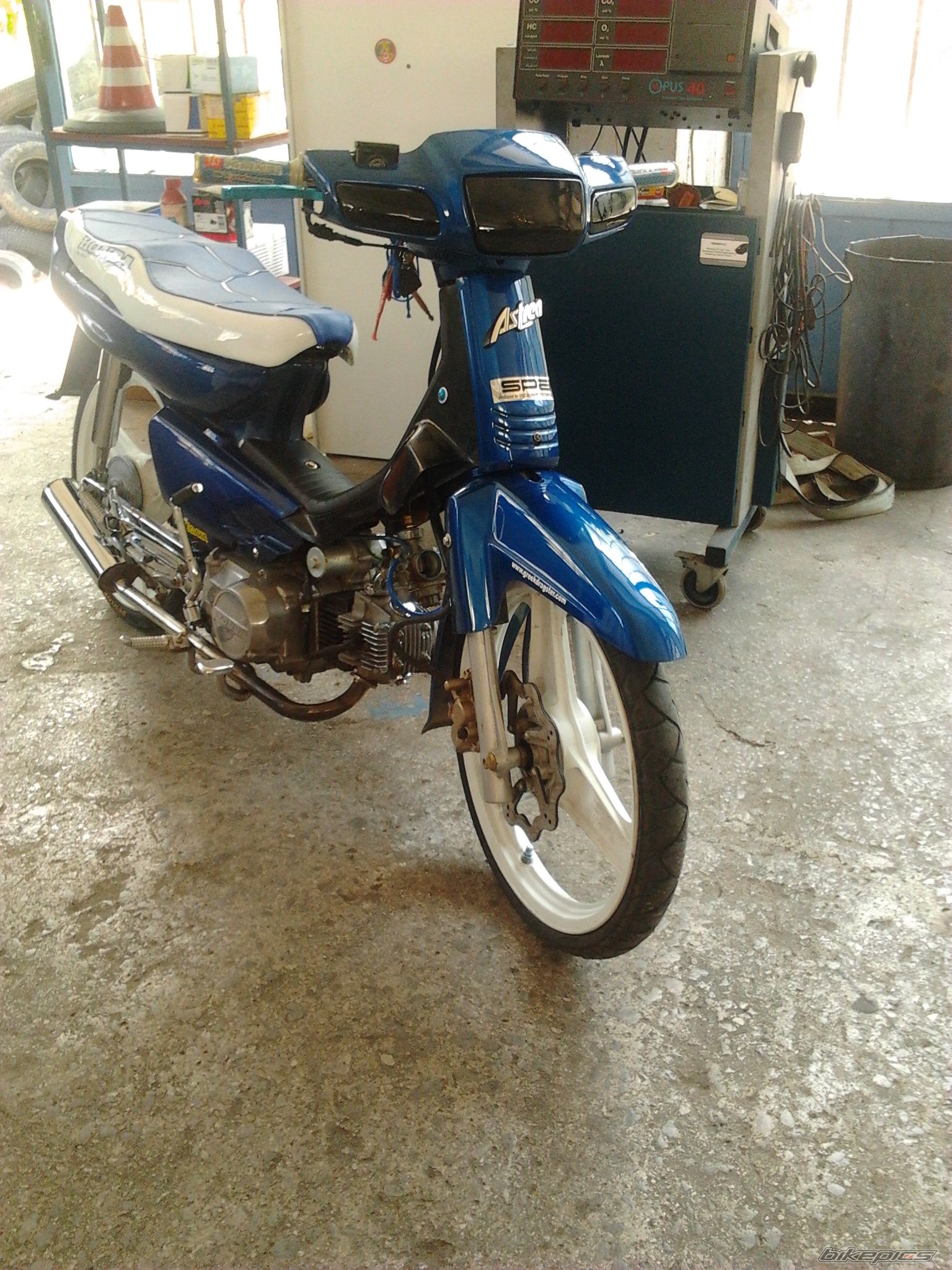 2012 HONDA ASTREA GRAND | Picture 2424027 motorcycle photo