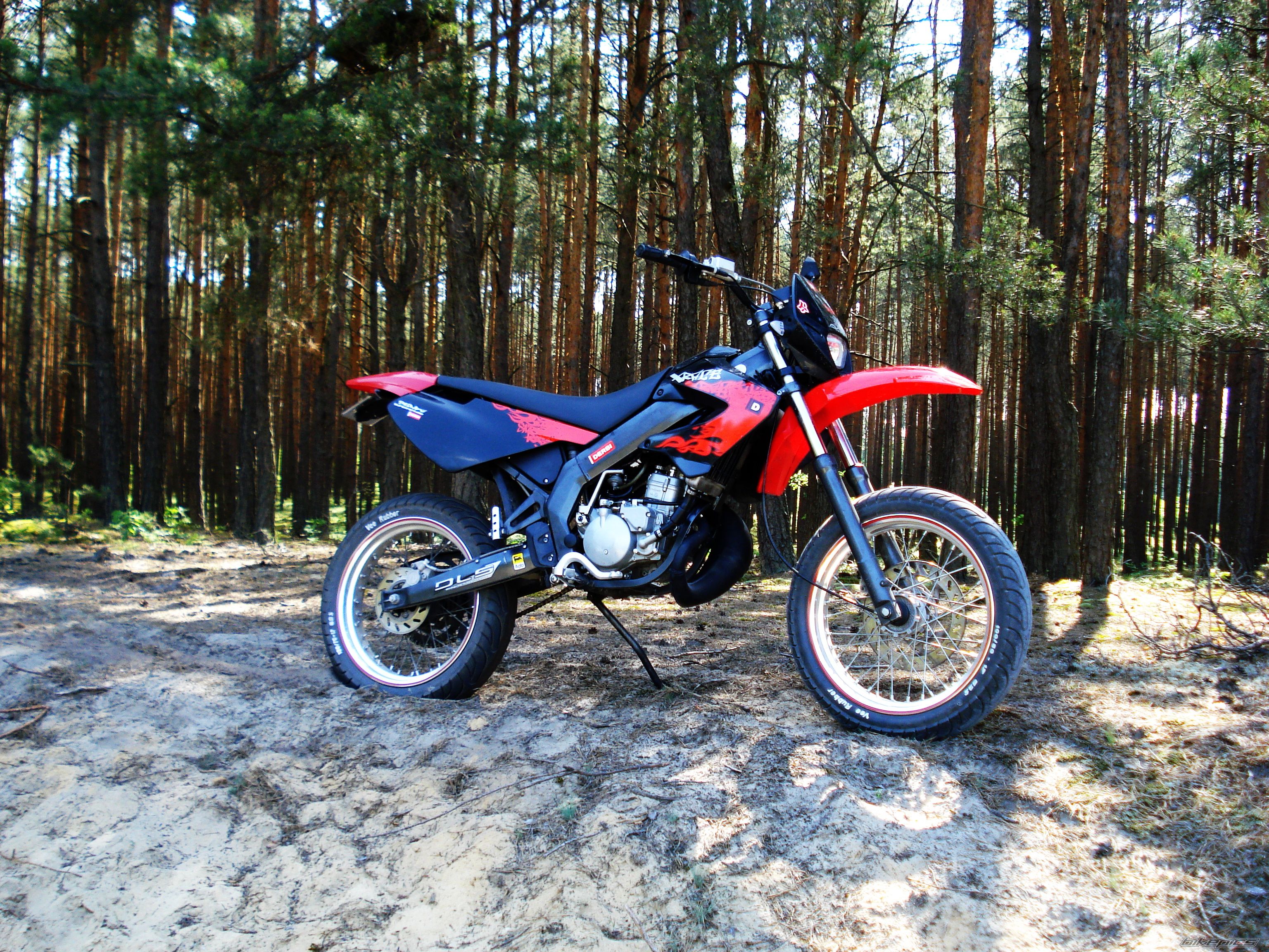 2011 DERBI SENDA XRACE SM 50 | Picture 2424085 motorcycle photo