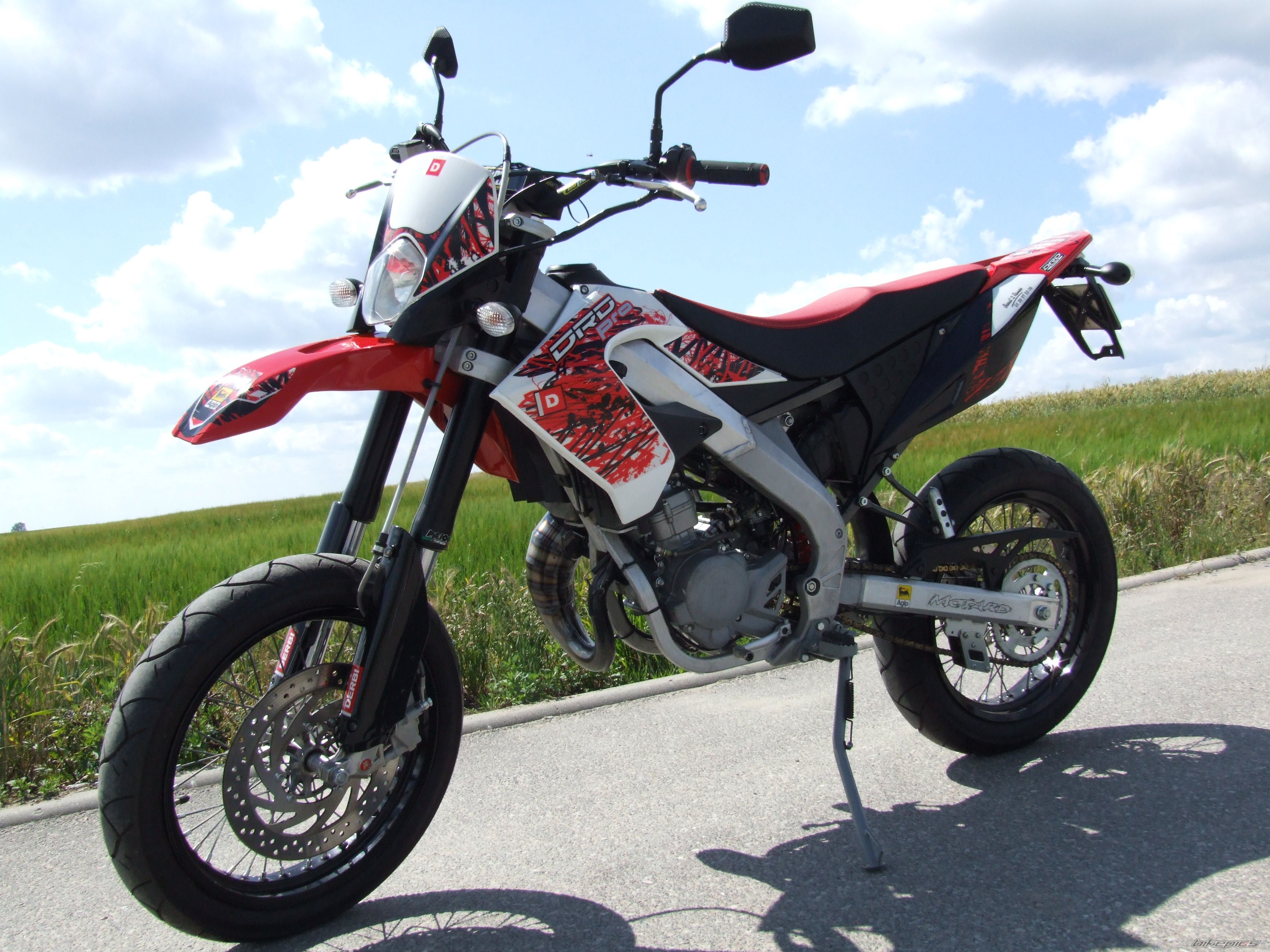 2010 DERBI SENDA DRD PRO SM 50 | Picture 2425416 motorcycle photo
