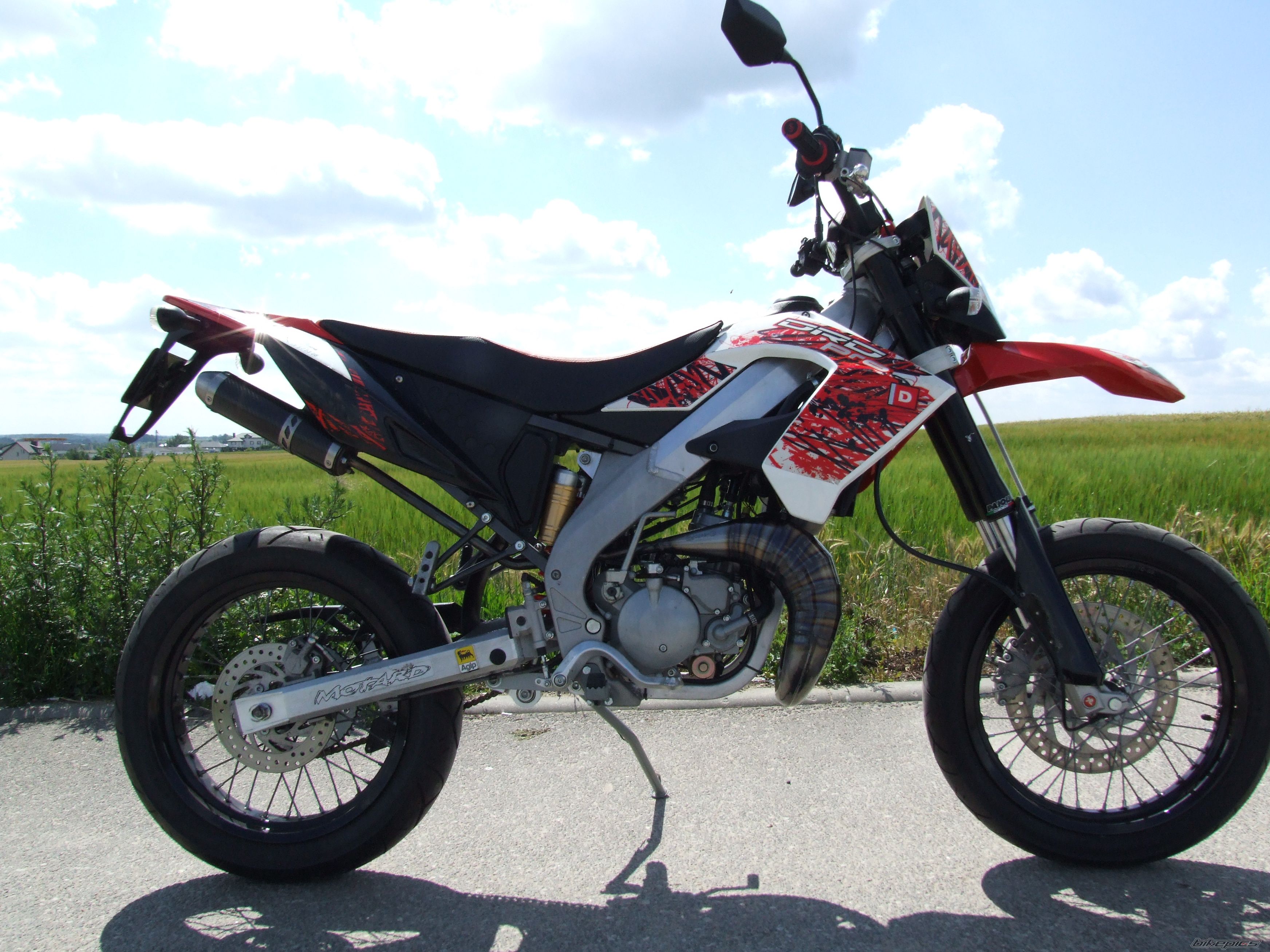 2010 DERBI SENDA DRD PRO SM 50 | Picture 2425422 motorcycle photo