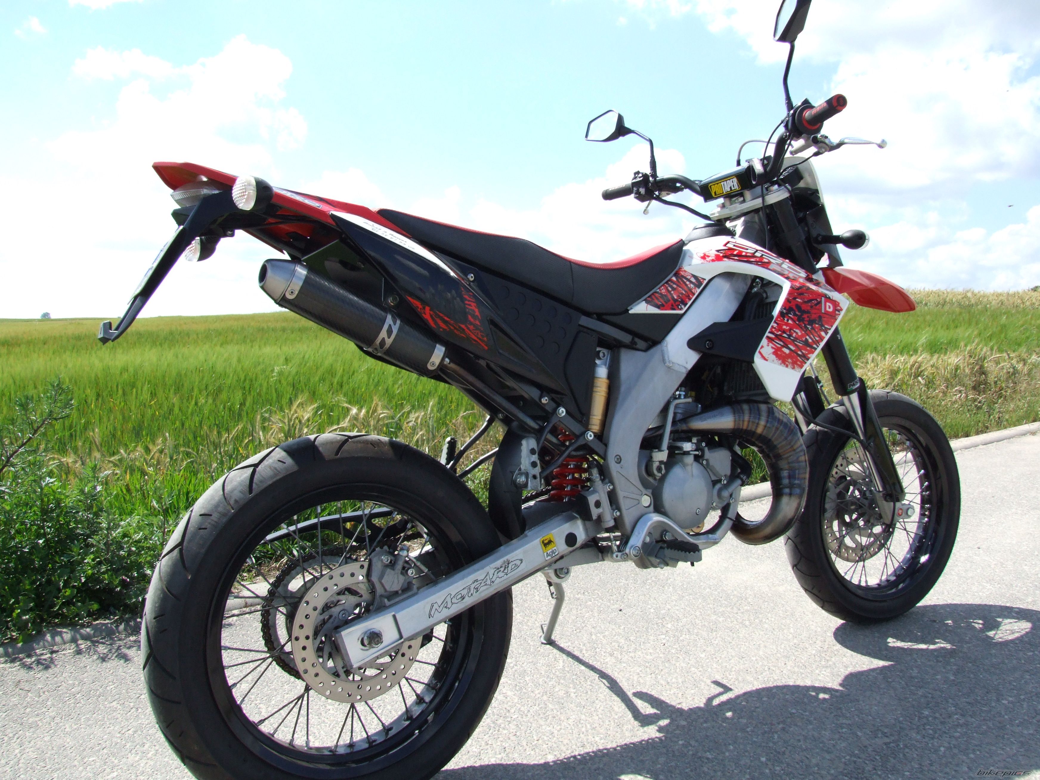 2010 DERBI SENDA DRD PRO SM 50 | Picture 2425423 motorcycle photo
