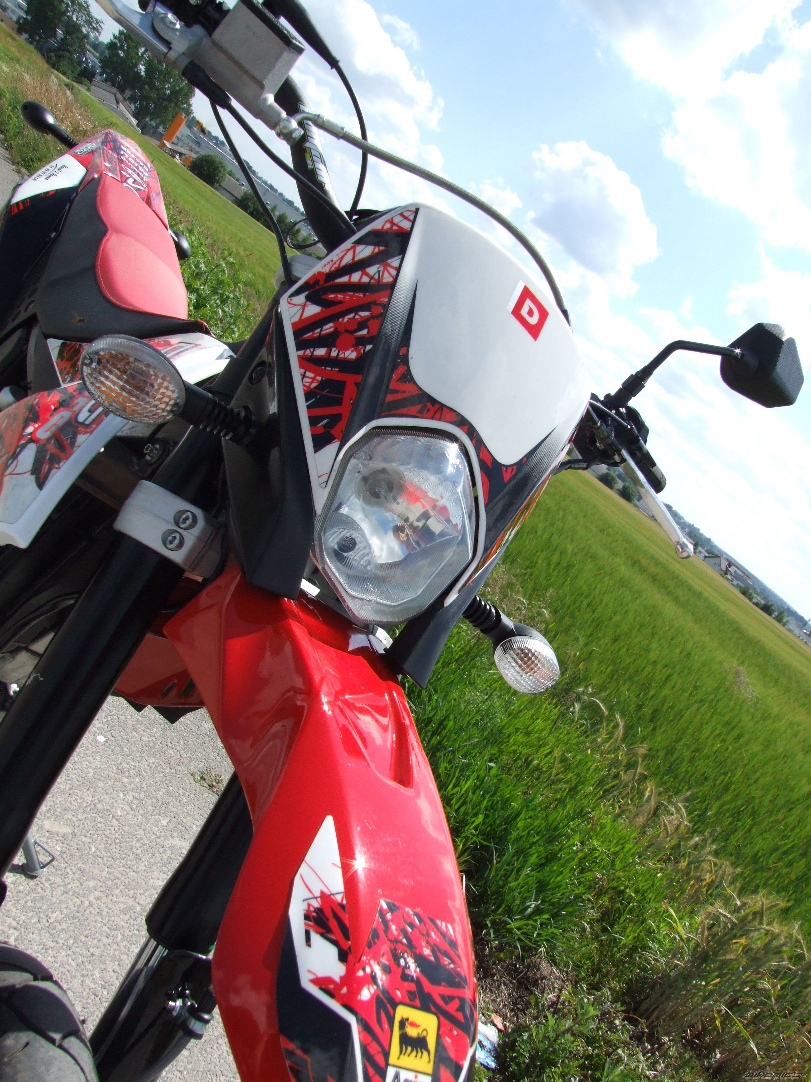 2010 DERBI SENDA DRD PRO SM 50 | Picture 2425428 motorcycle photo