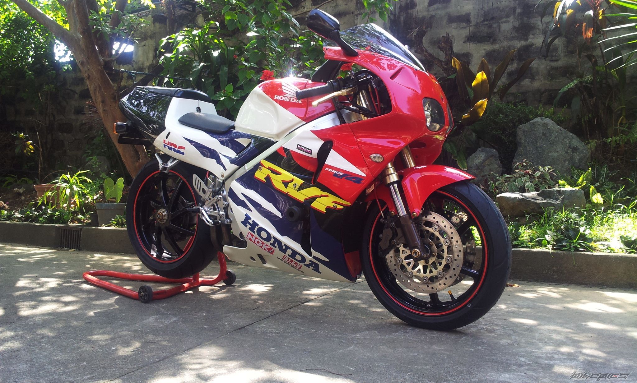 1998 HONDA RVF 400 | Picture 2425793 motorcycle photo