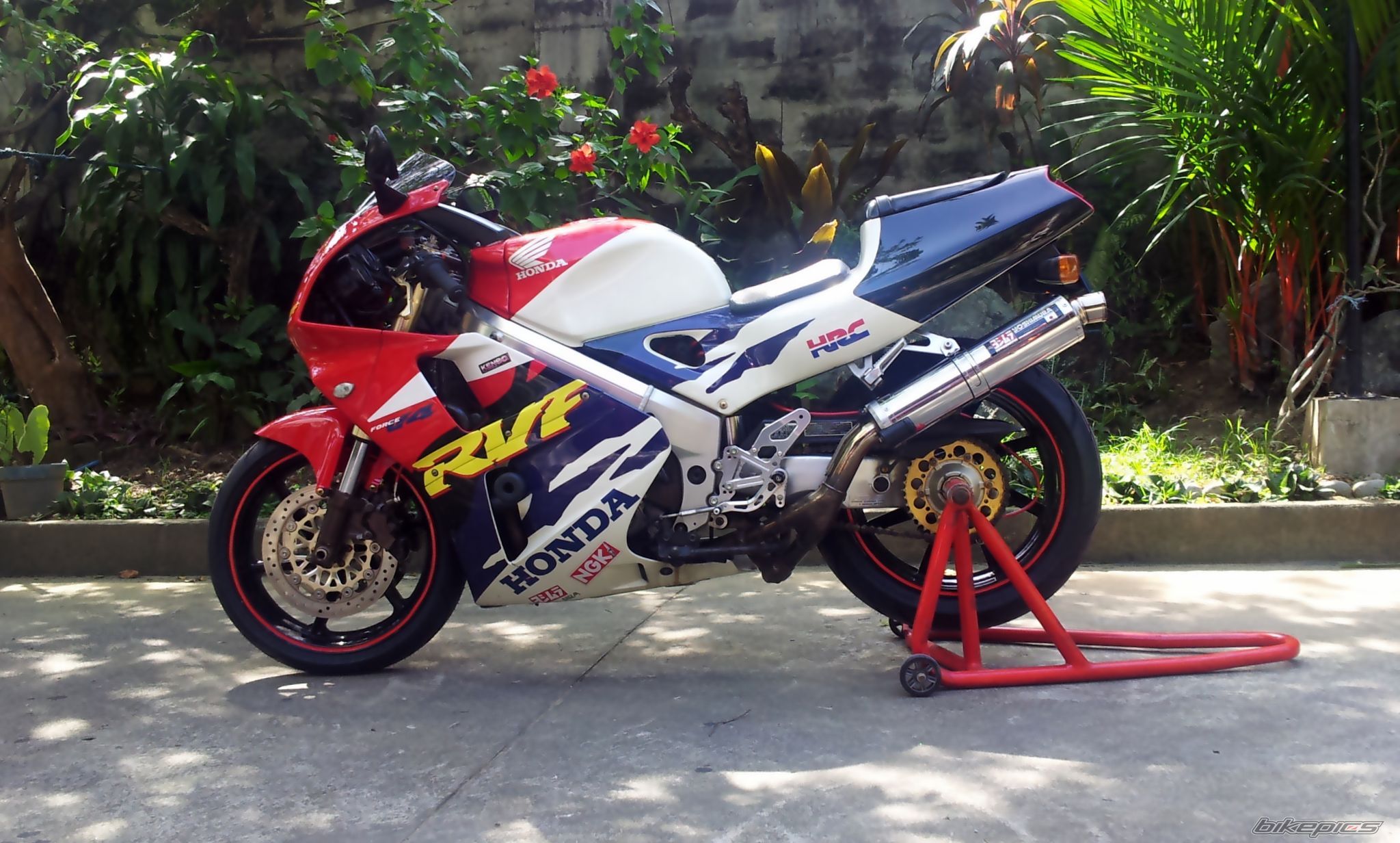 1998 HONDA RVF 400 | Picture 2425796 motorcycle photo