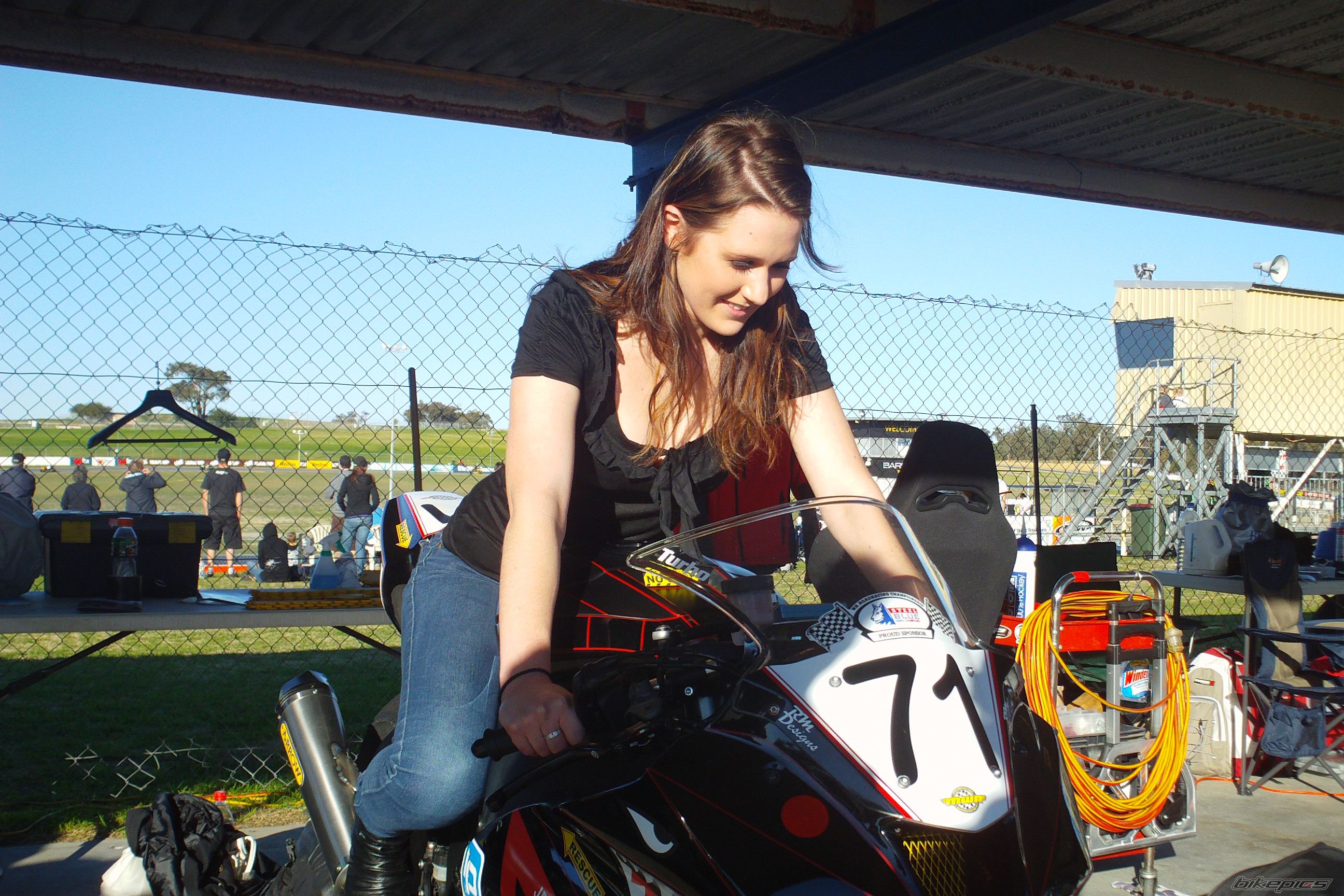 2011 KAWASAKI ZX 10R | Picture 2426149 motorcycle photo