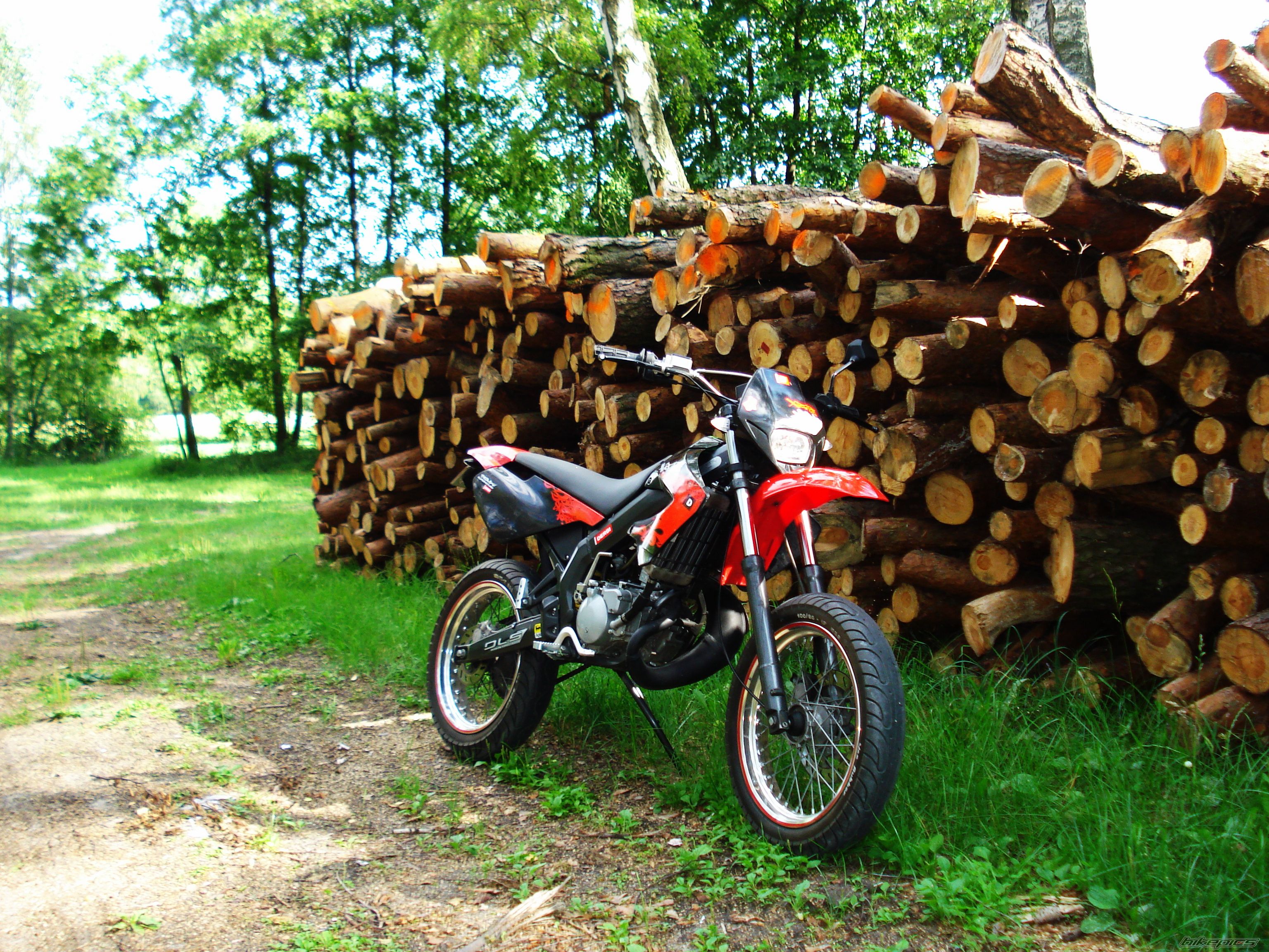 2011 DERBI SENDA XRACE SM 50 | Picture 2426392 motorcycle photo