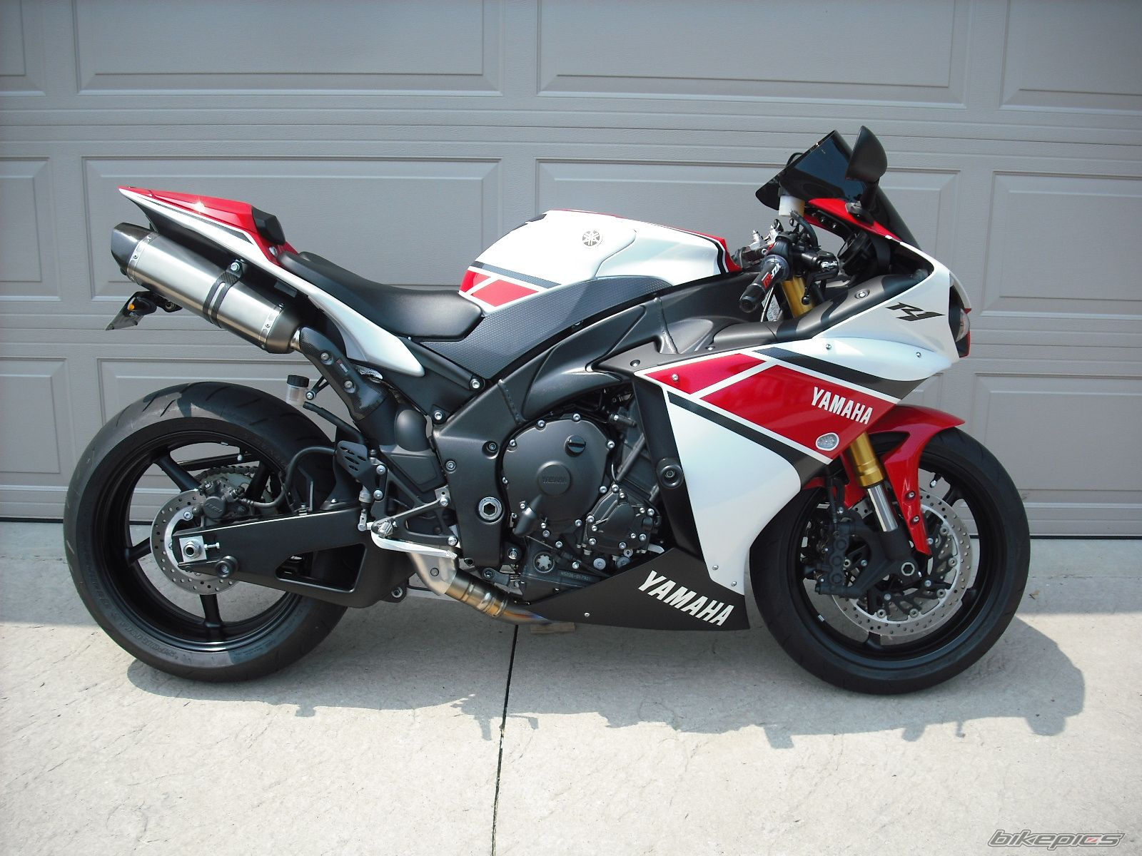 2012 YAMAHA YZF R1 | Picture 2428320 motorcycle photo