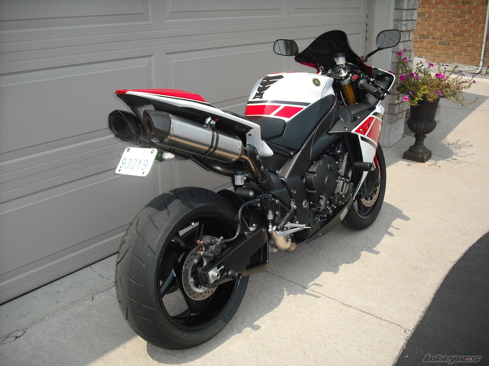 2012 YAMAHA YZF R1 | Picture 2428322 motorcycle photo