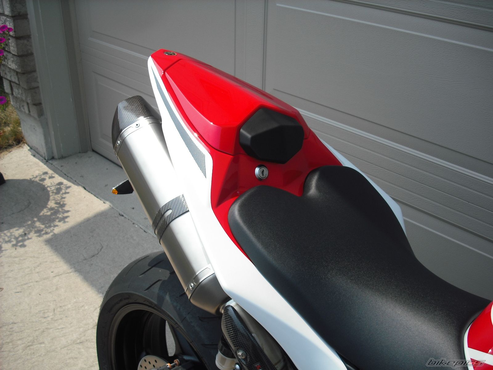 2012 YAMAHA YZF R1 | Picture 2428324 motorcycle photo