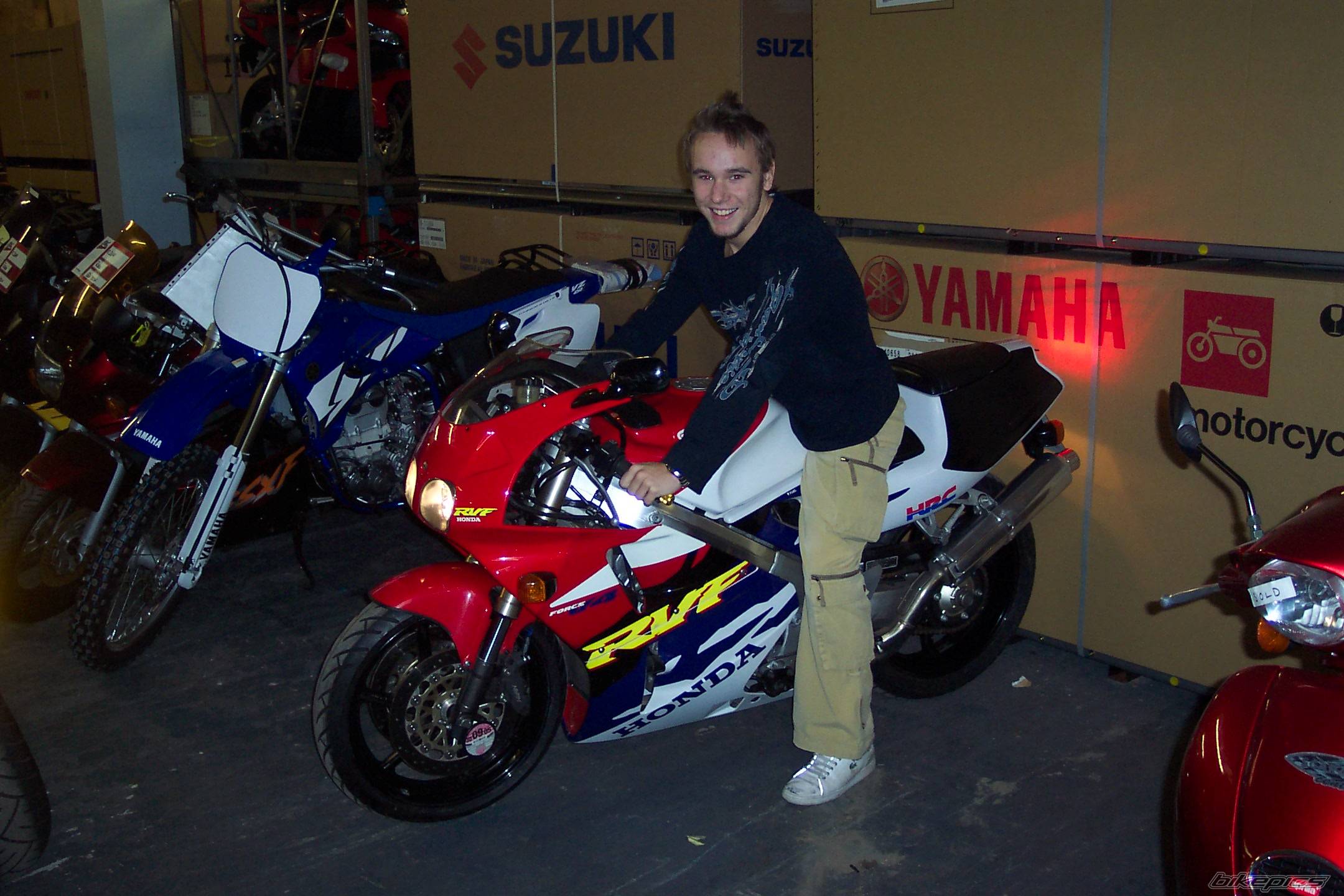 1995 HONDA RVF 400 | Picture 242973 motorcycle photo