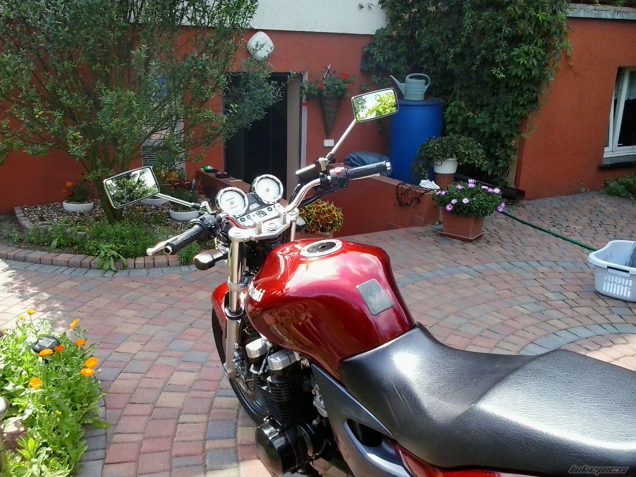 2000 KAWASAKI ZR 7 | Picture 2430011 motorcycle photo