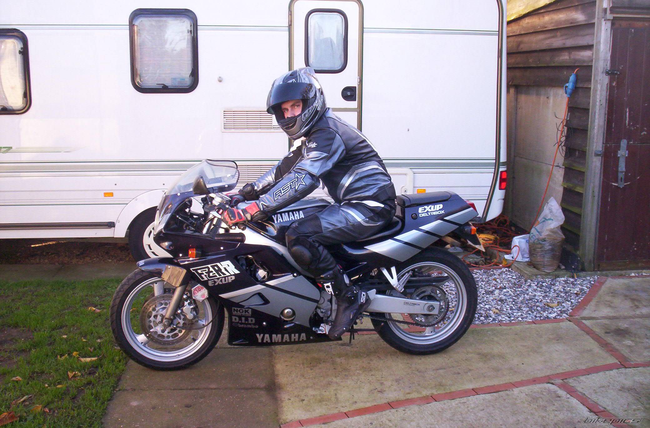 1989 YAMAHA FZR 250 EXUP | Picture 243016 motorcycle photo