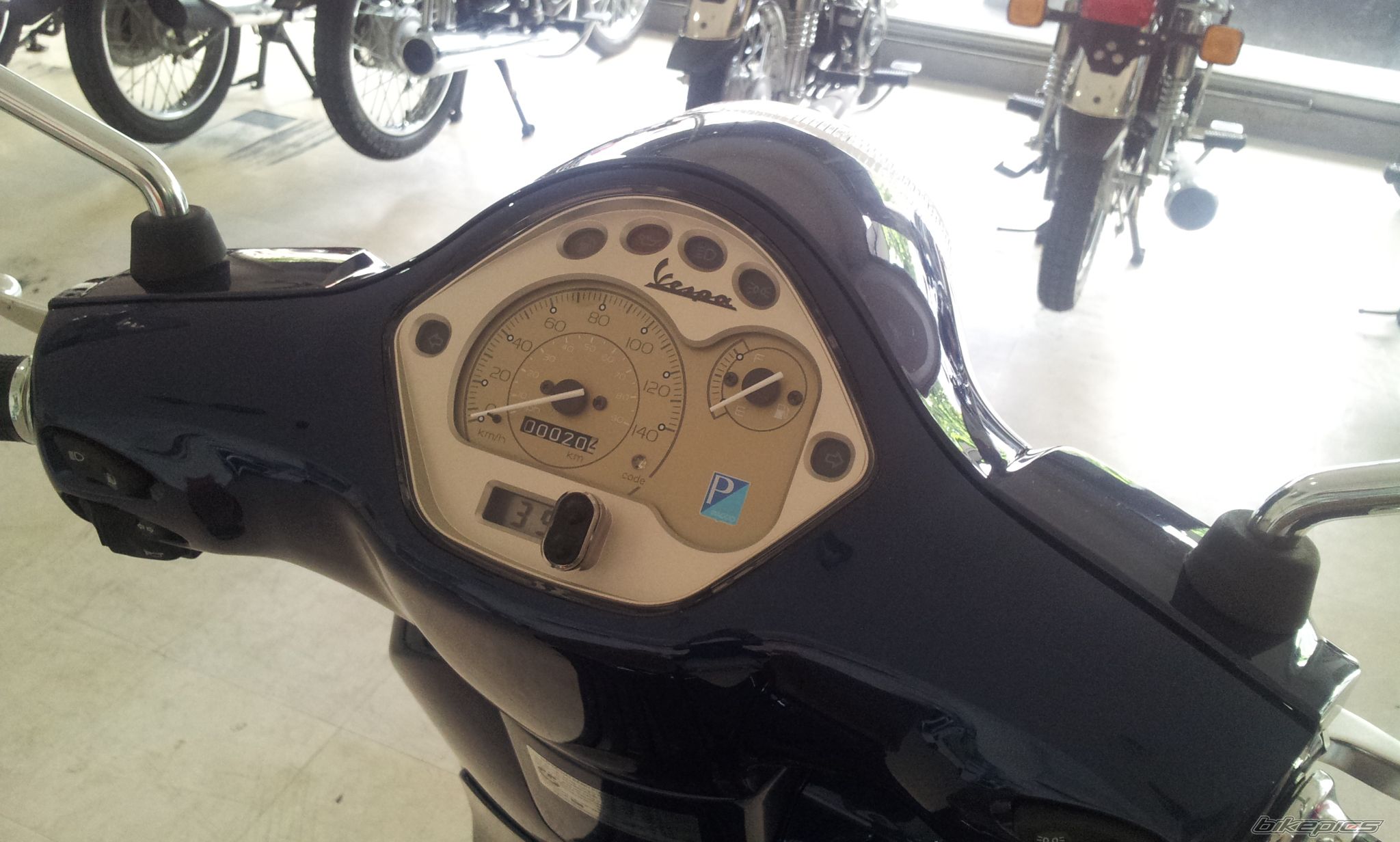 2012 VESPA LX 150IE | Picture 2430799 motorcycle photo