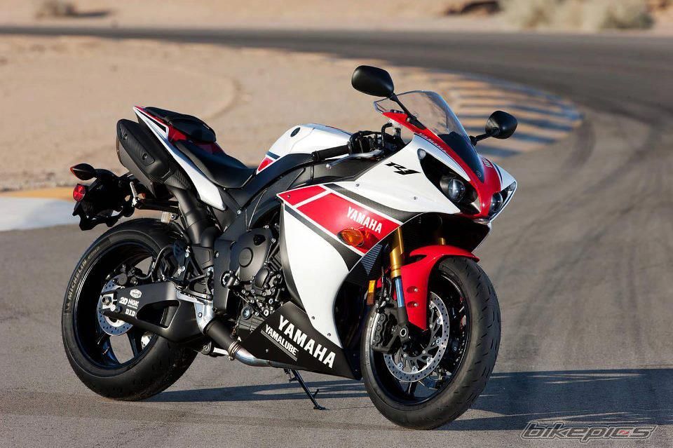 2012 YAMAHA YZF R1 | Picture 2433242 motorcycle photo