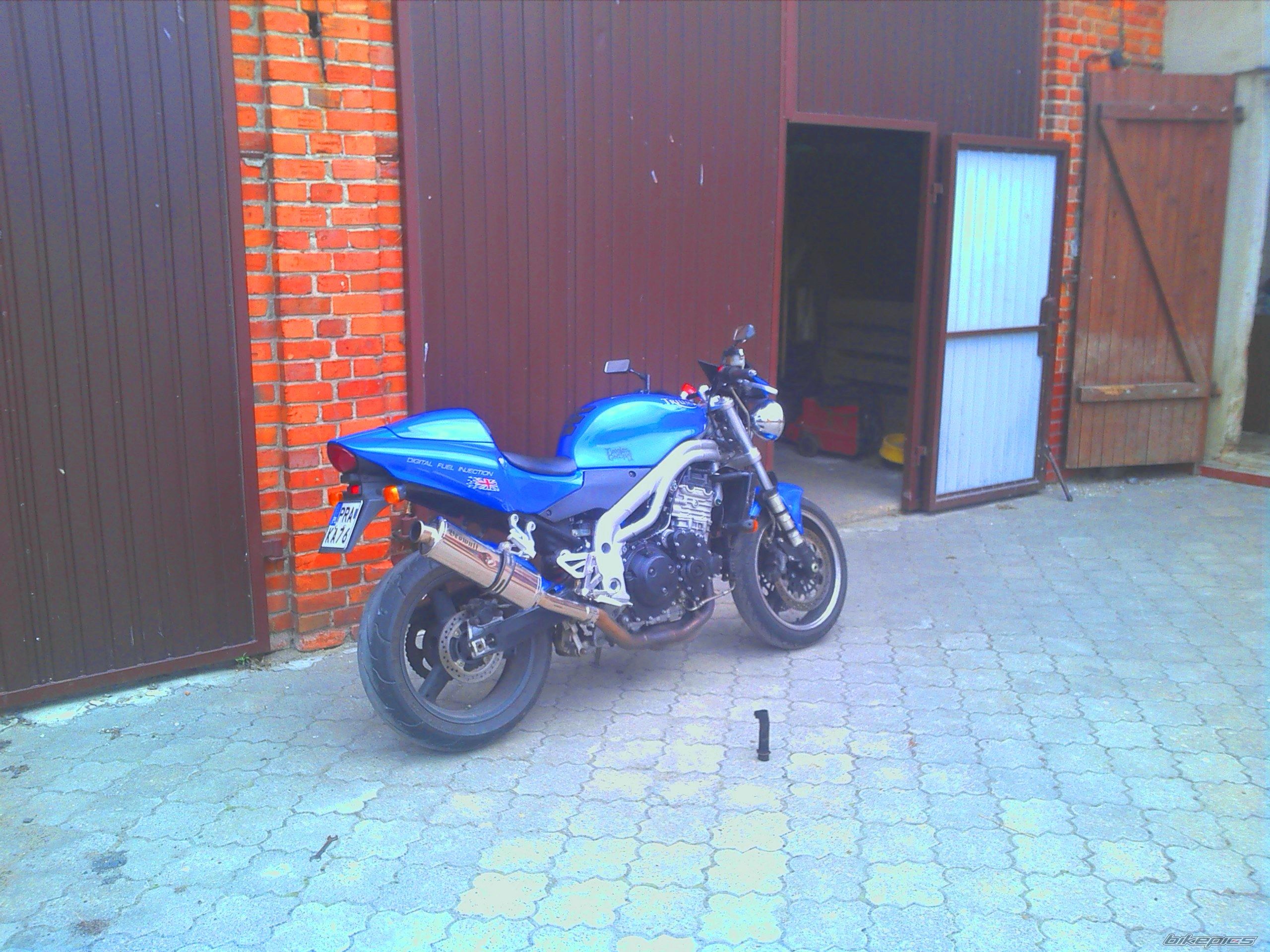 2002 TRIUMPH SPEED TRIPLE | Picture 2433419 motorcycle photo