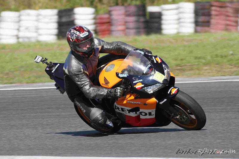 2004 HONDA CBR 1000  RR | Picture 2433662 motorcycle photo