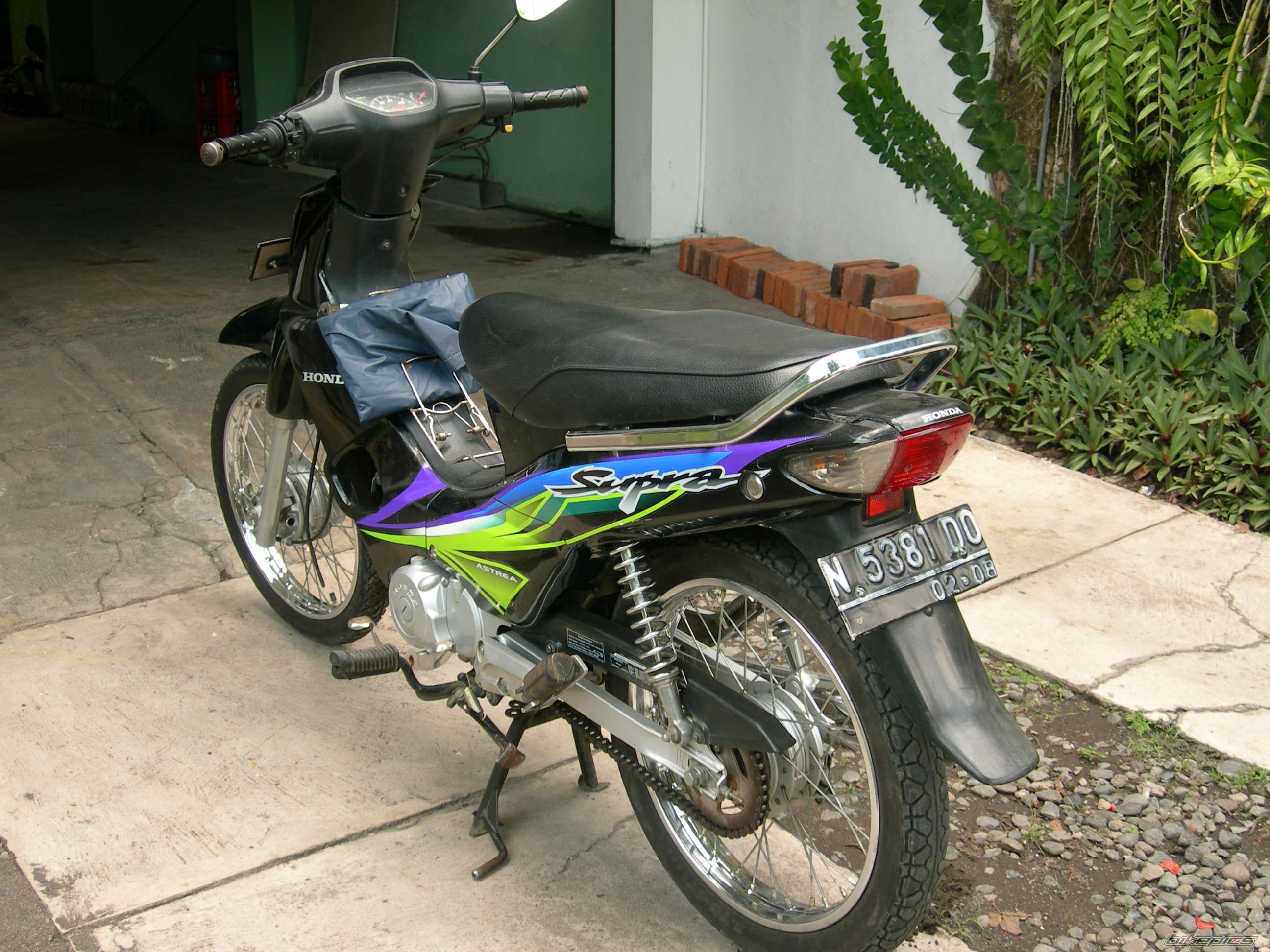   | Picture 2434961 motorcycle photo