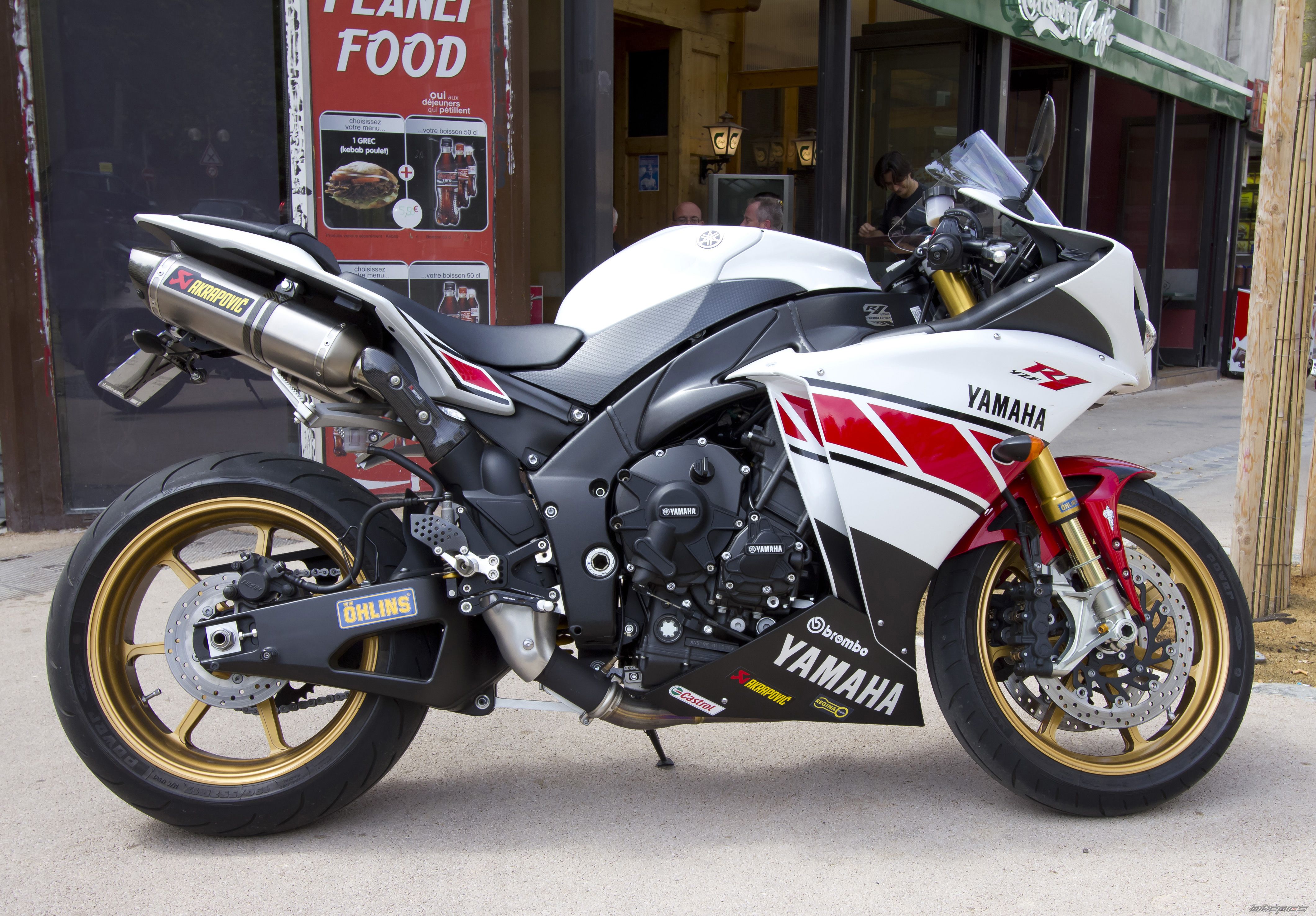 2012 YAMAHA YZF R1 | Picture 2435009 motorcycle photo