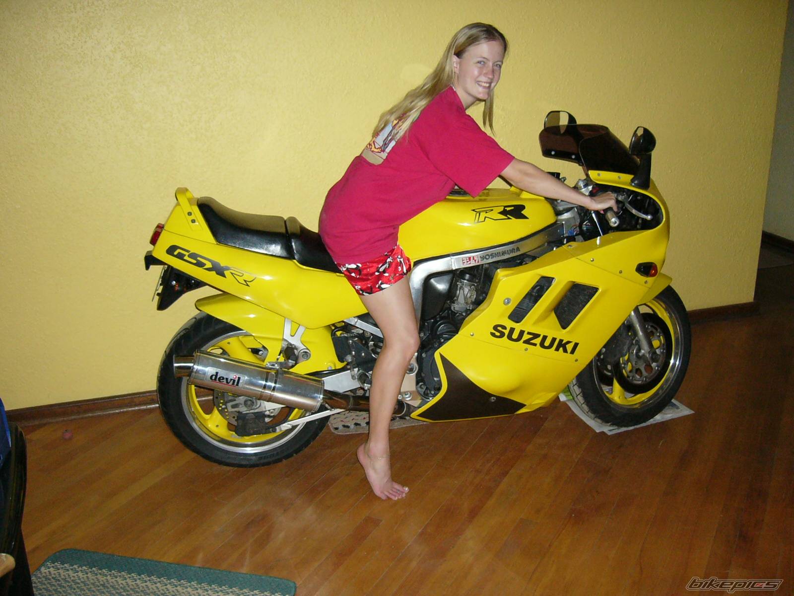 1989 SUZUKI GSX R 1100 | Picture 243634 motorcycle photo