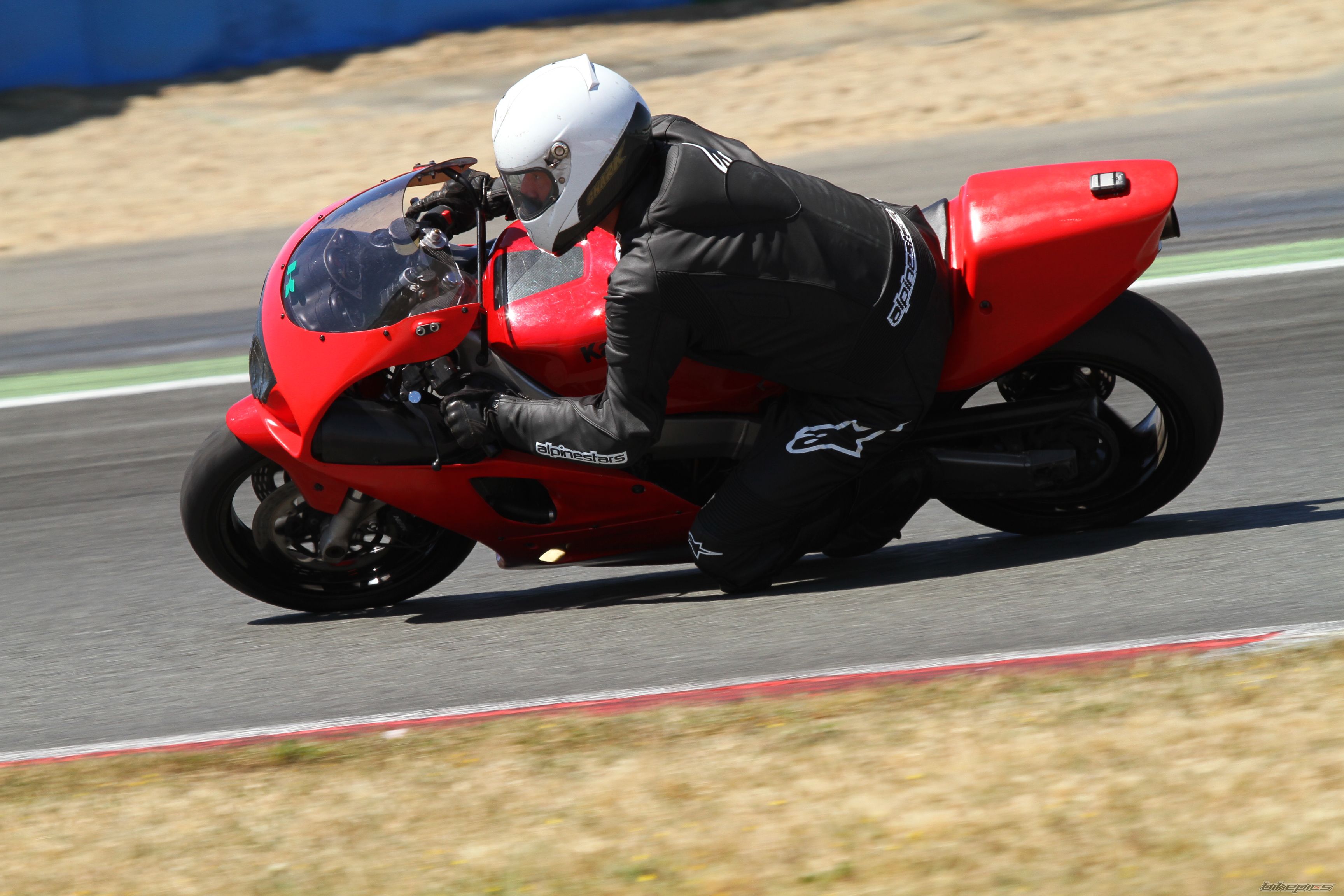 1998 KAWASAKI ZX 7R | Picture 2436729 motorcycle photo