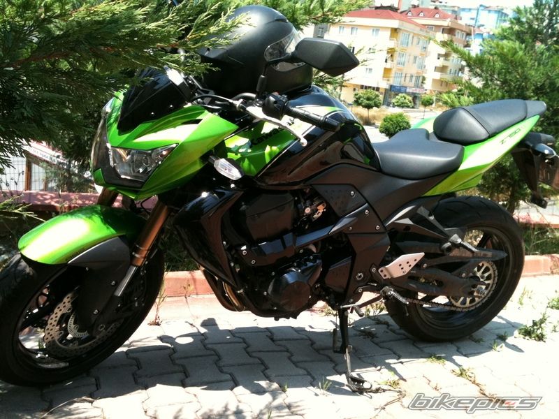 2011 KAWASAKI Z 750 R | Picture 2436801 motorcycle photo