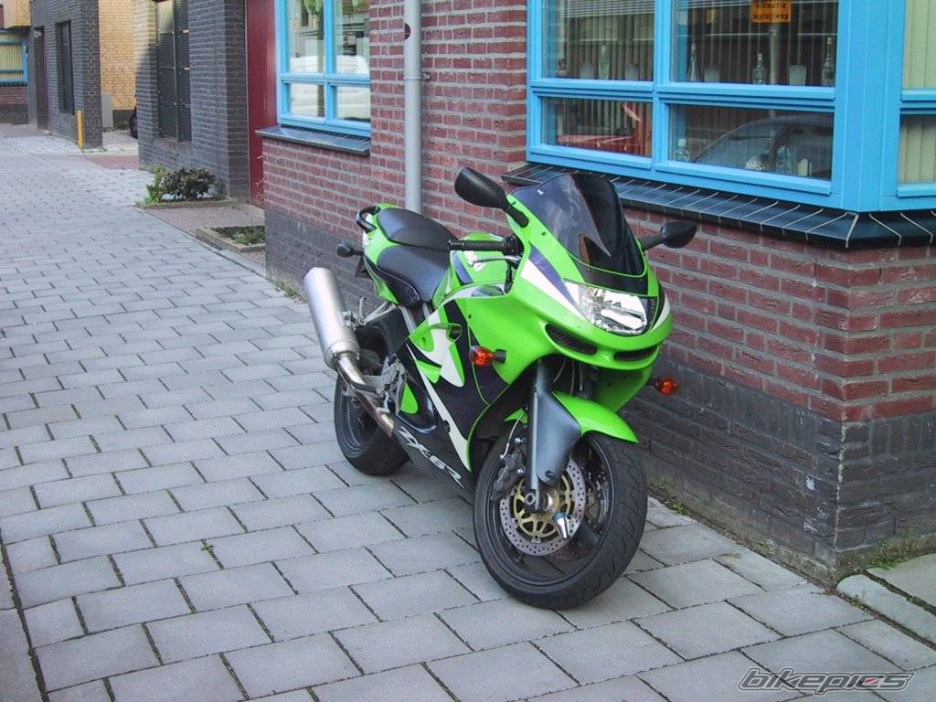 1998 KAWASAKI ZX 6R | Picture 24385 motorcycle photo