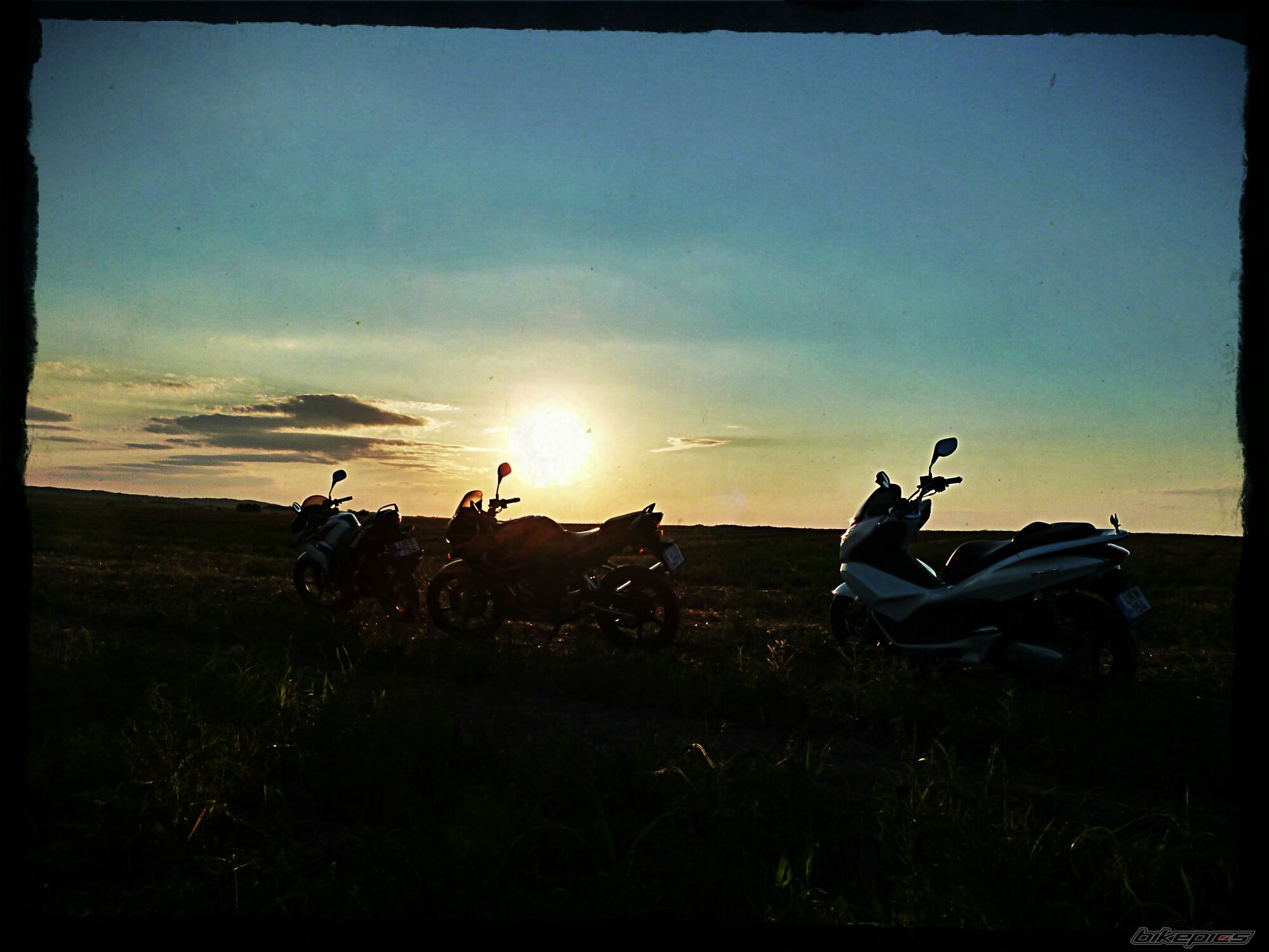 2010 HONDA CBR 125 | Picture 2442172 motorcycle photo