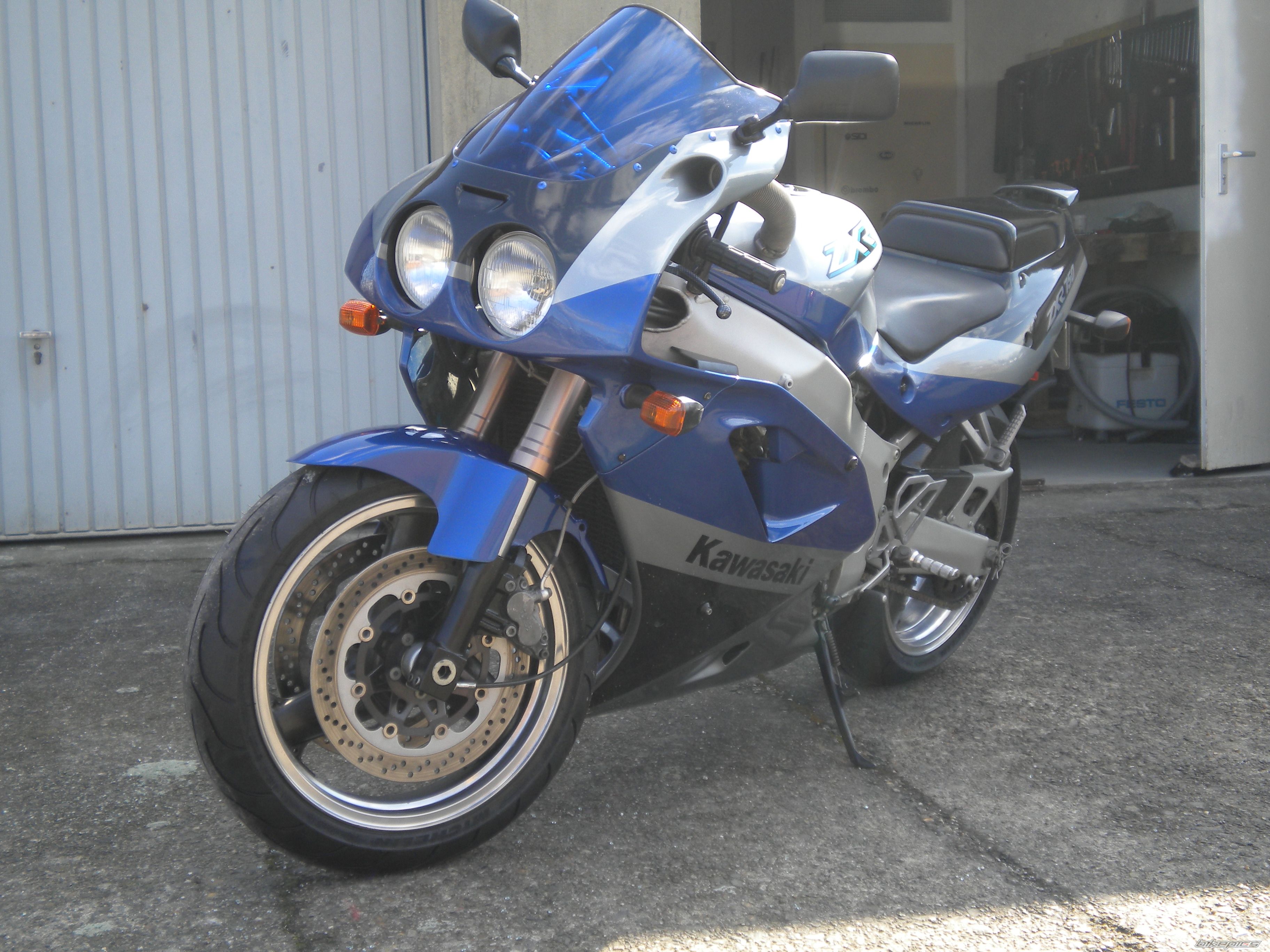 1992 KAWASAKI ZXR 750 | Picture 2442253 motorcycle photo