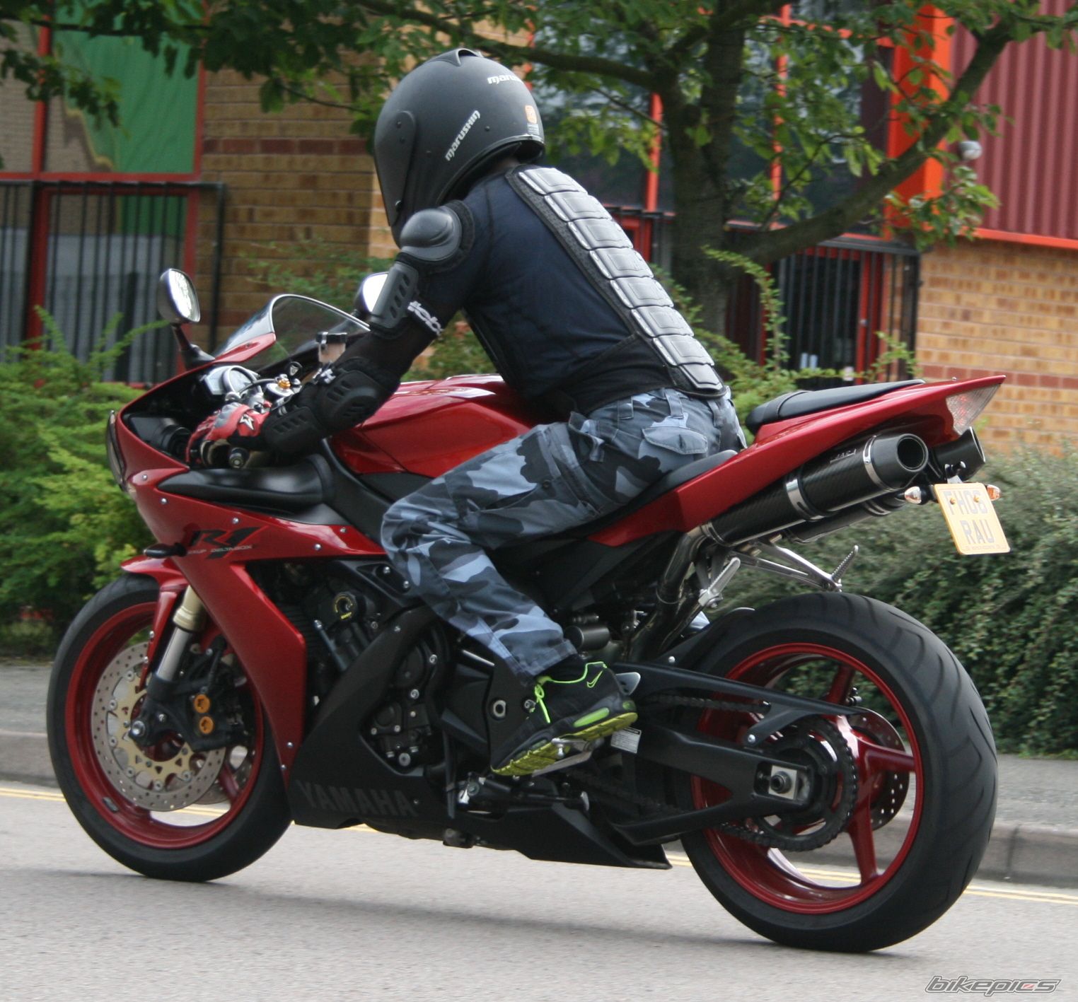 2006 YAMAHA YZF R1 | Picture 2442282 motorcycle photo