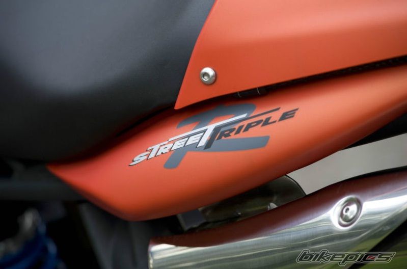 2010 TRIUMPH STREET TRIPLE R | Picture 2442373 motorcycle photo