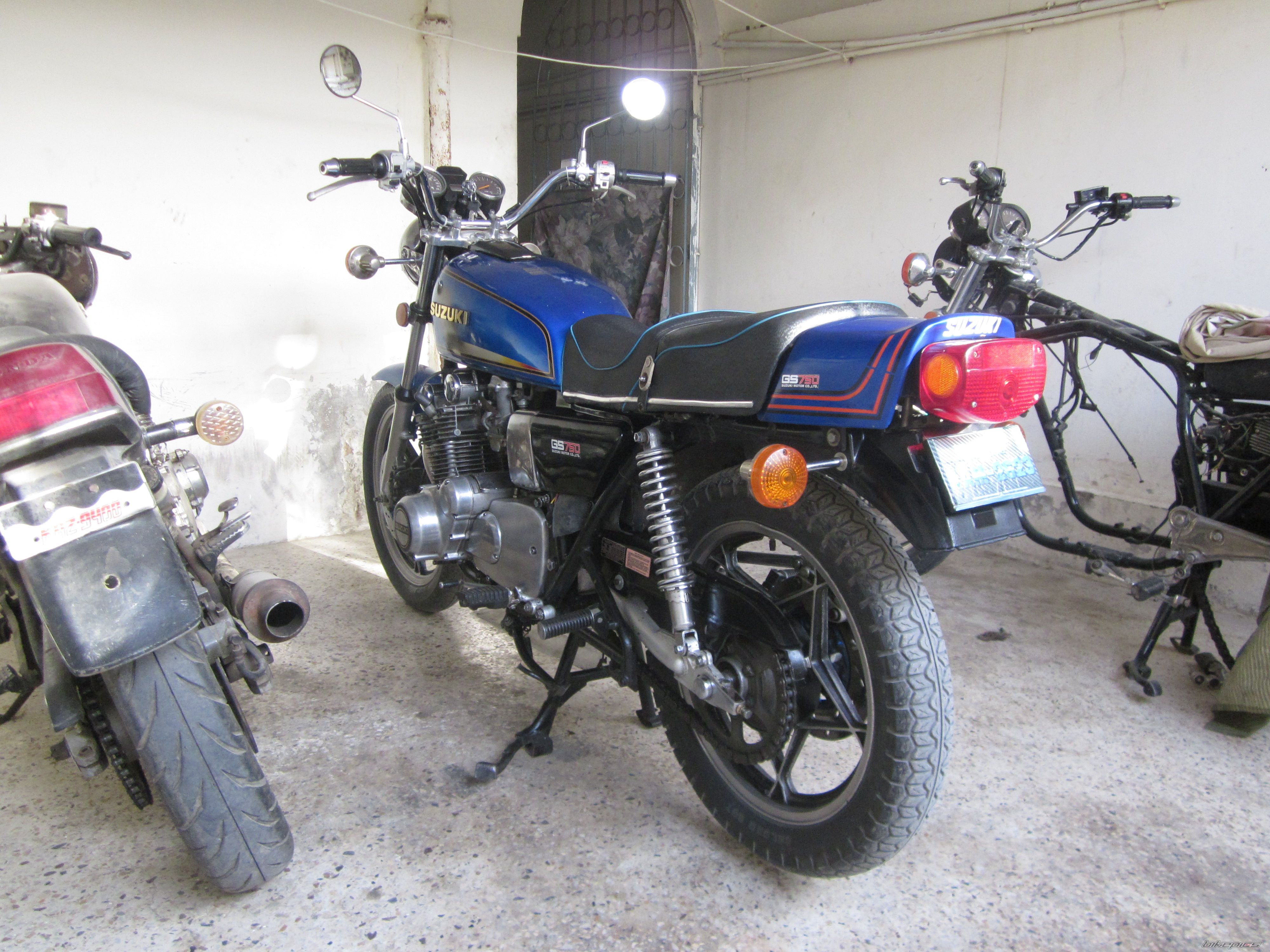 1981 SUZUKI GS 750 | Picture 2443643 motorcycle photo