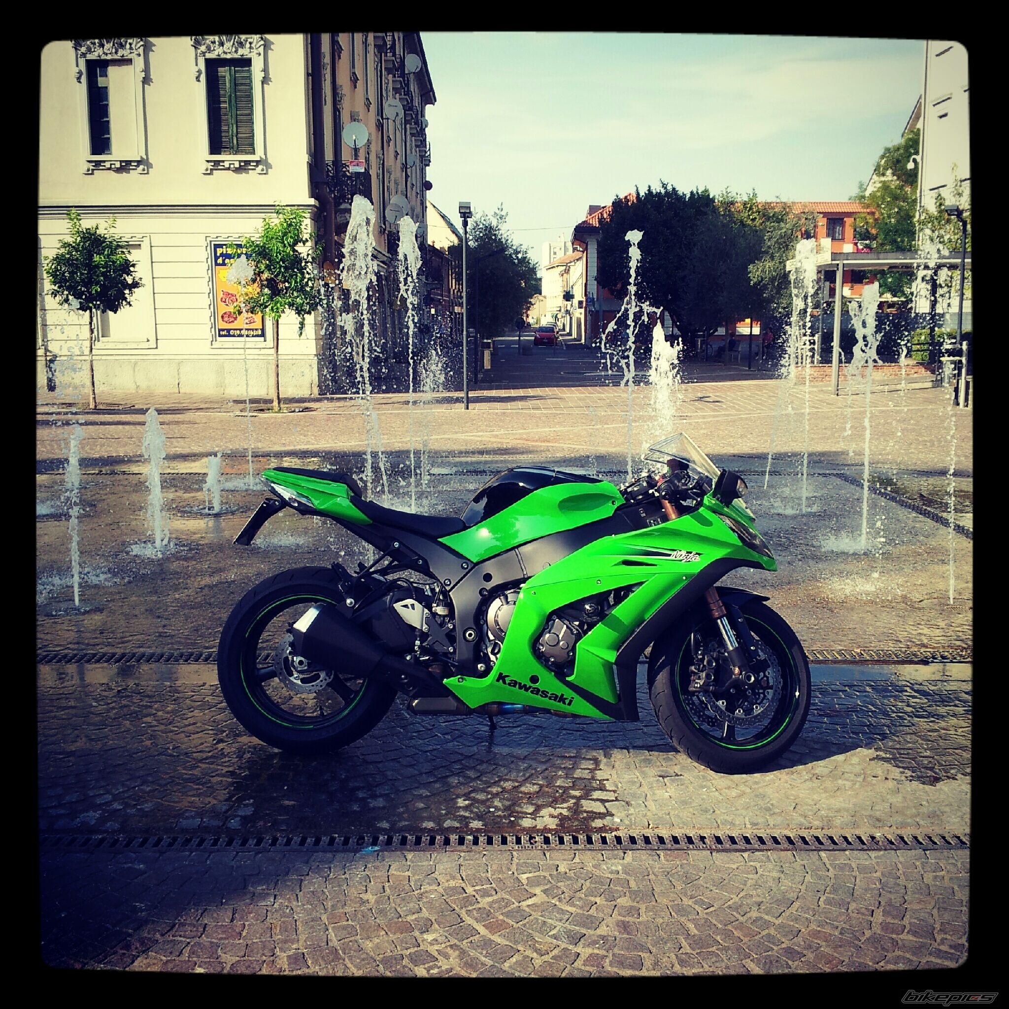 2011 KAWASAKI ZX 10R | Picture 2444471 motorcycle photo
