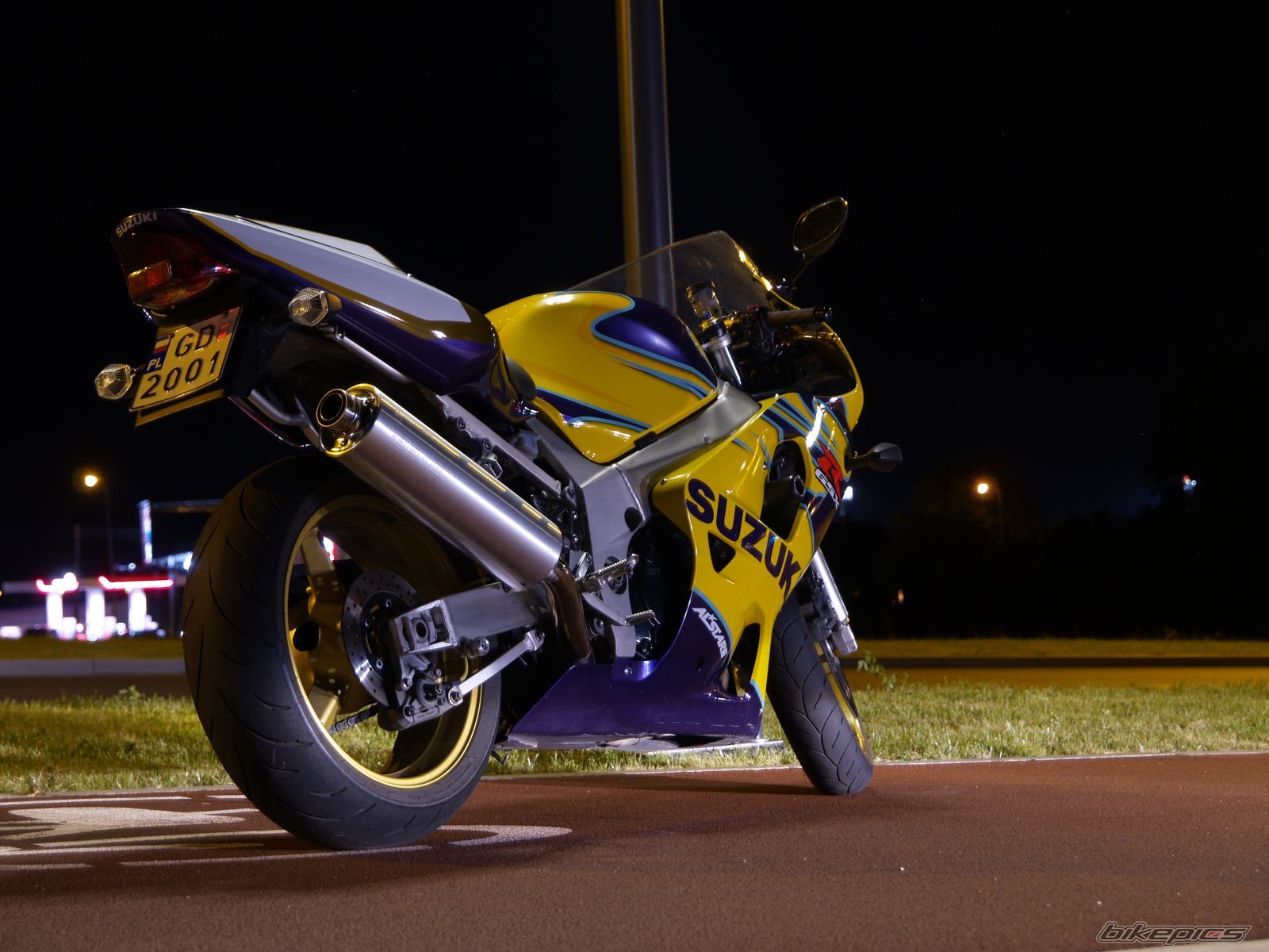 2003 SUZUKI GSX R 600 | Picture 2445388 motorcycle photo