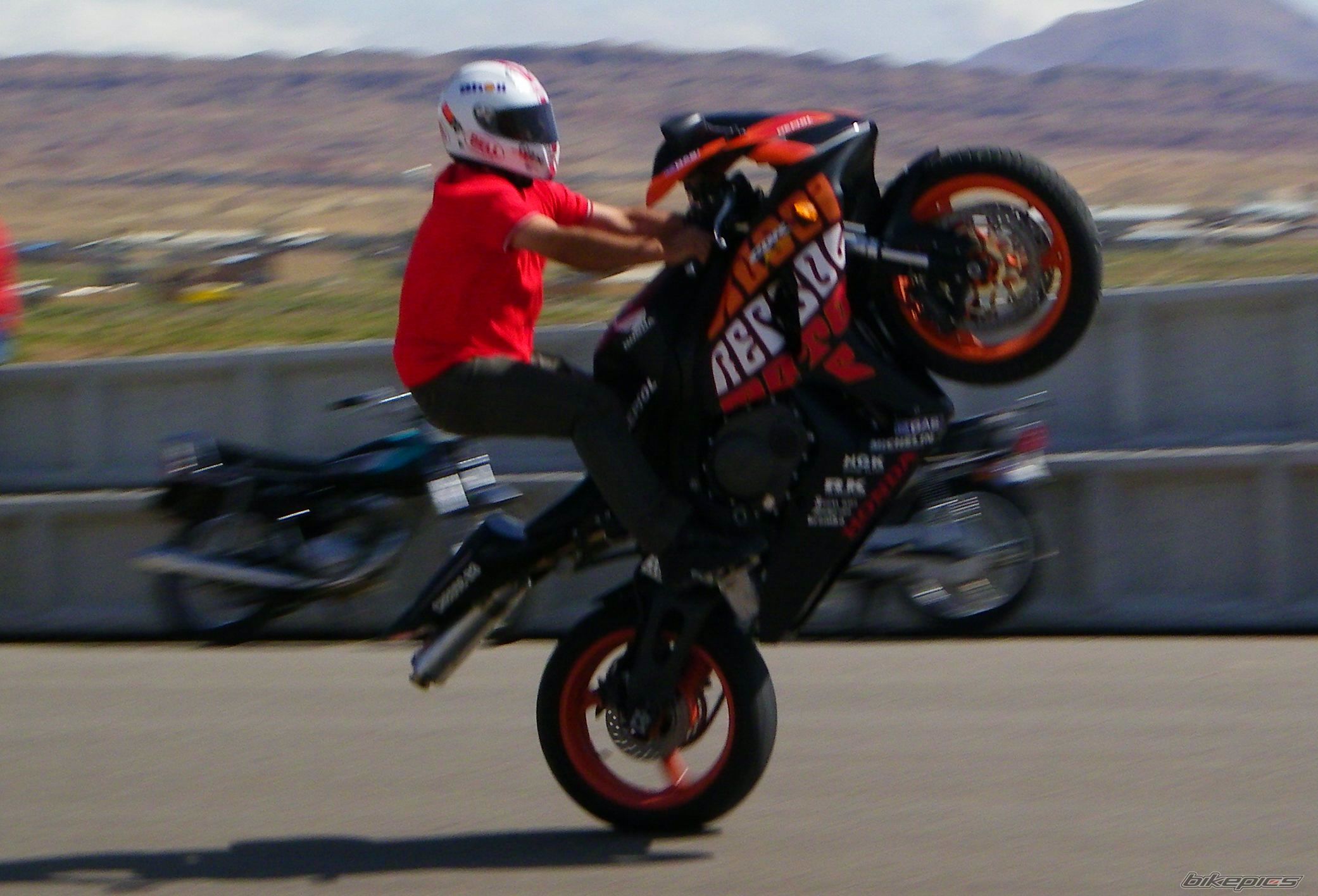 2007 HONDA CBR 1000  RR | Picture 2447165 motorcycle photo