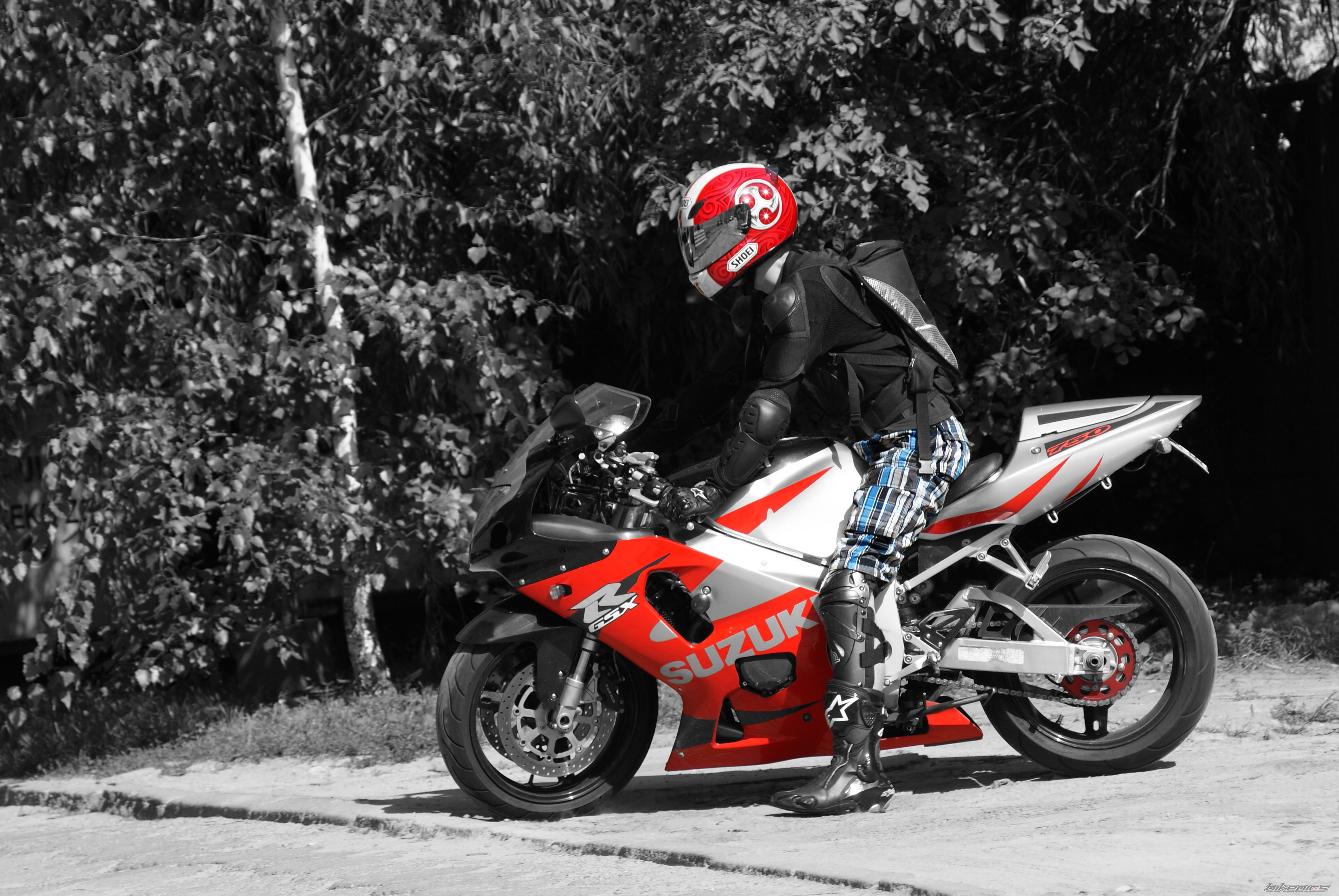 2001 SUZUKI GSX R 750 | Picture 2450348 motorcycle photo