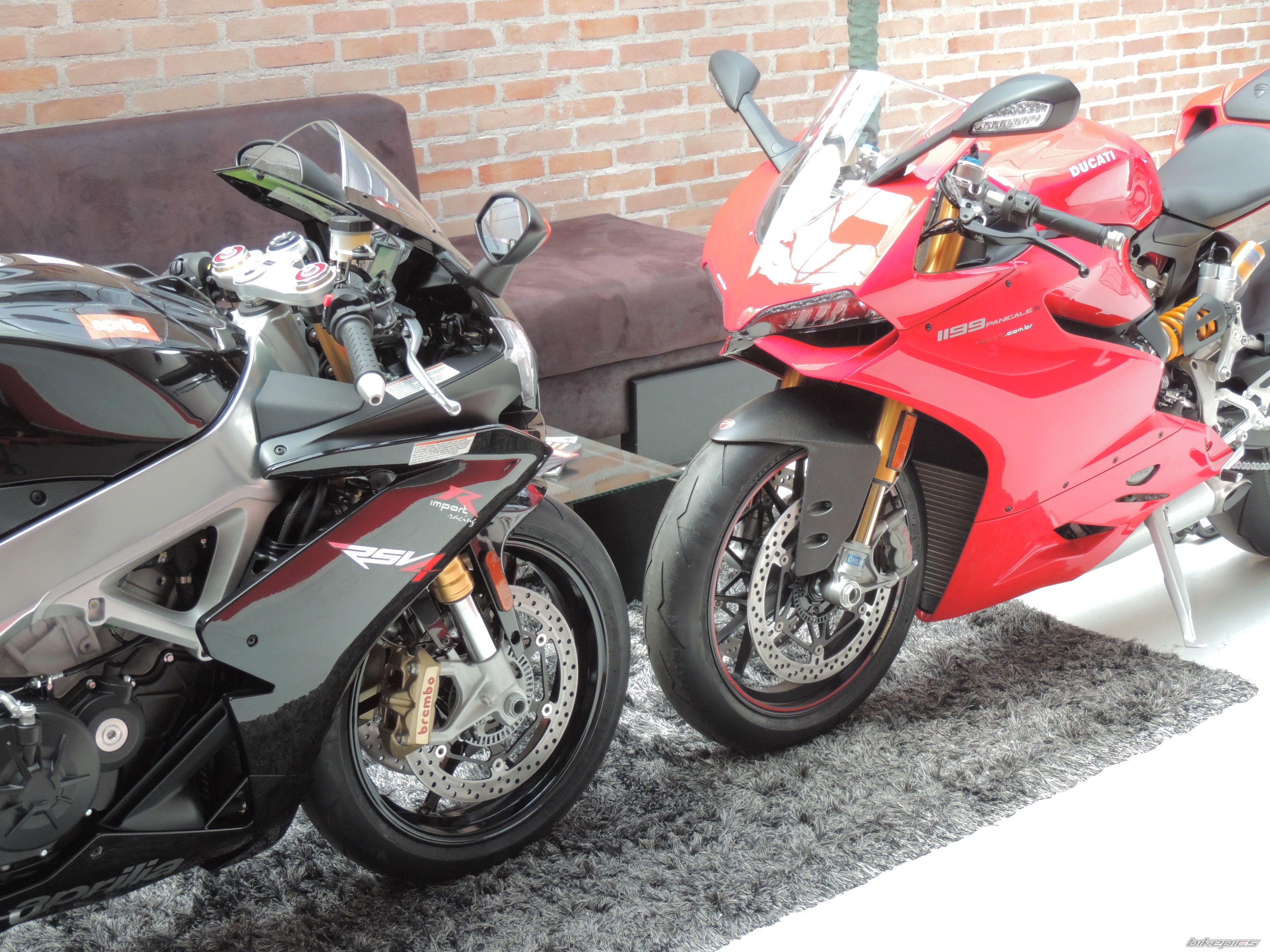 2012 APRILIA RSV4R APRC | Picture 2451162 motorcycle photo