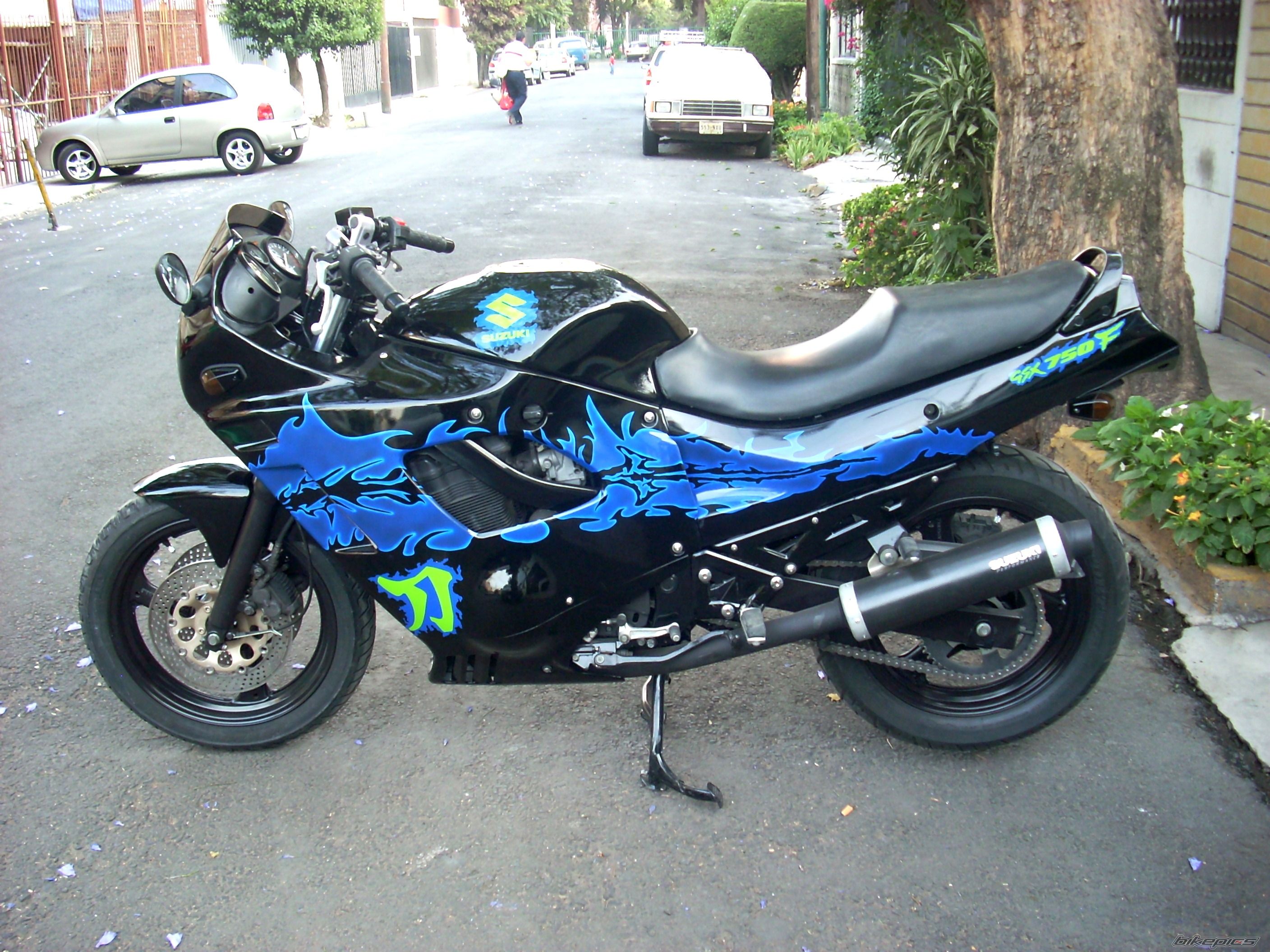 1990 SUZUKI GSX 750F | Picture 2452846 motorcycle photo