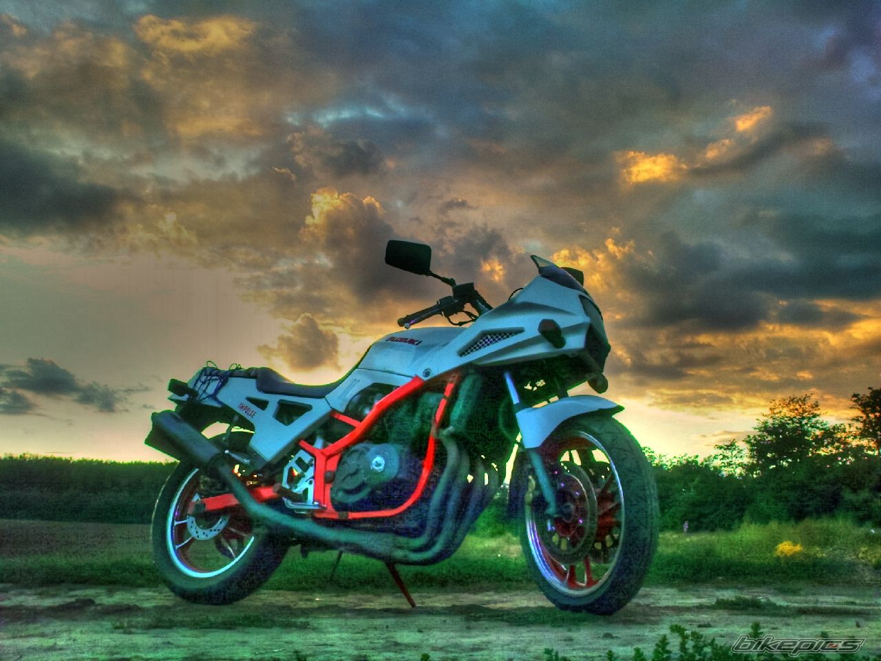 1986 SUZUKI GSX 400 X | Picture 2452929 motorcycle photo