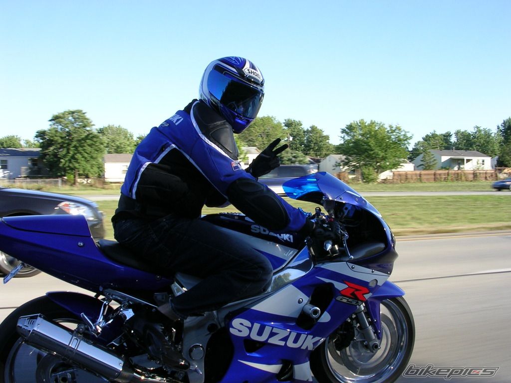 2001 SUZUKI GSX R 750 | Picture 2455004 motorcycle photo