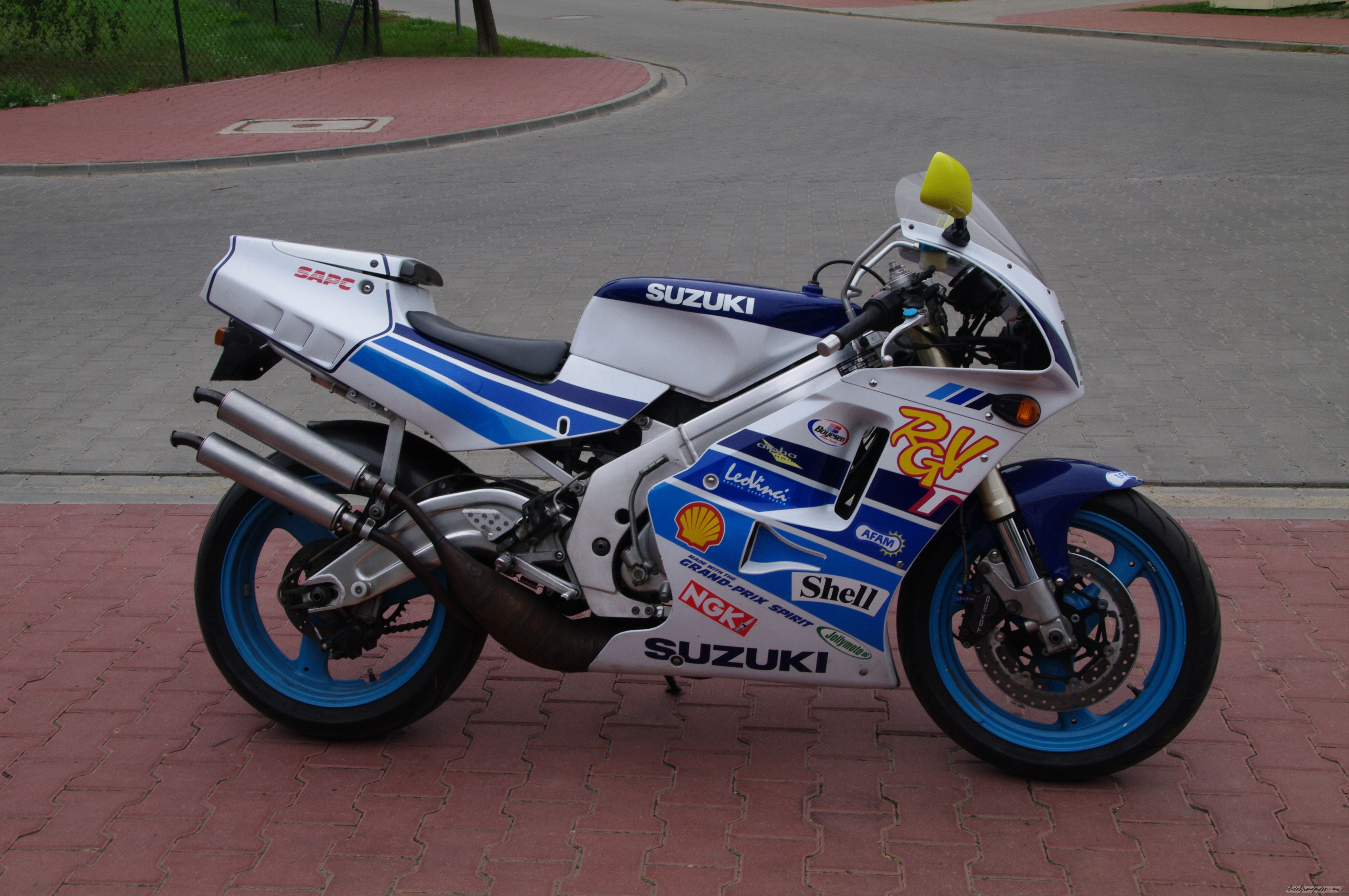1992 SUZUKI RGV 250 | Picture 2455450 motorcycle photo