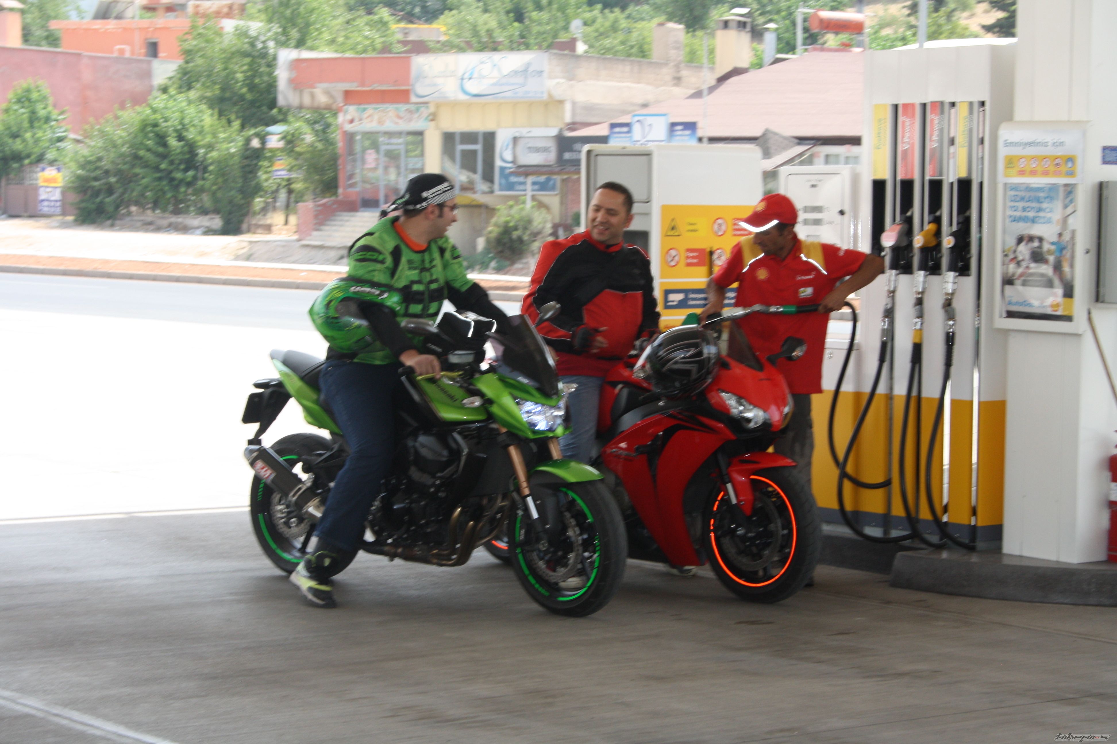 2011 KAWASAKI Z 750 R | Picture 2456846 motorcycle photo
