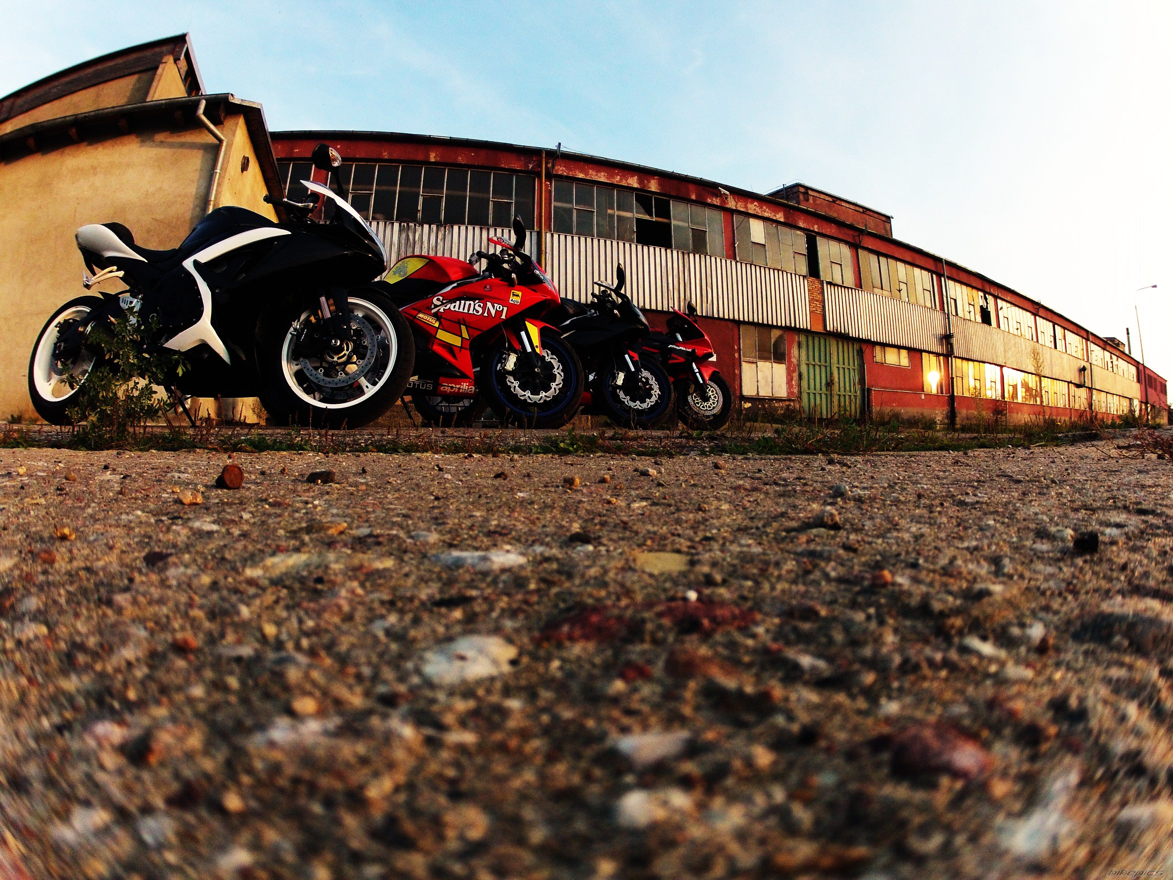 2006 SUZUKI GSX R 750 | Picture 2457150 motorcycle photo