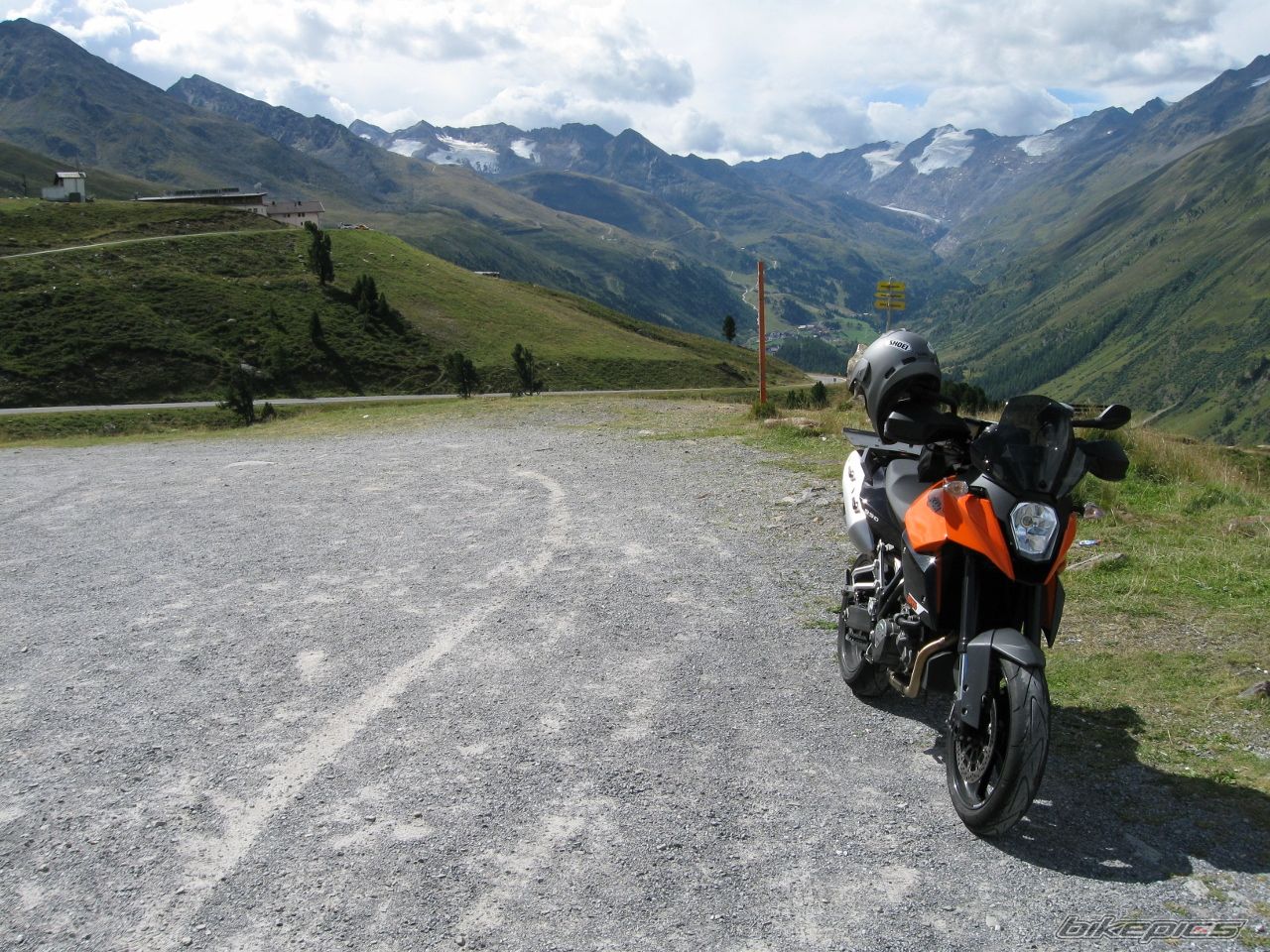 2012 KTM 990 SUPERMOTO | Picture 2458423 motorcycle photo