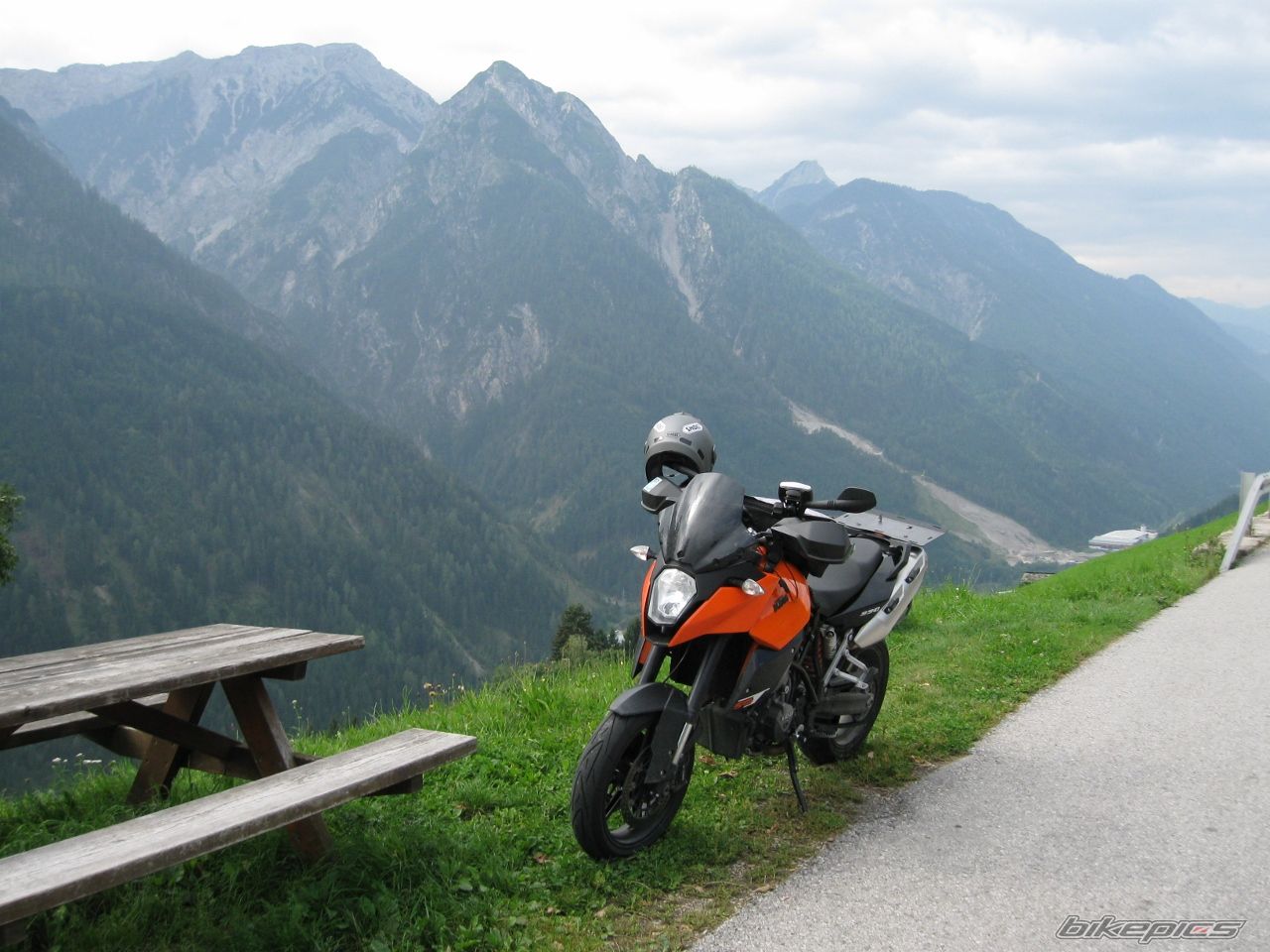 2012 KTM 990 SUPERMOTO | Picture 2458436 motorcycle photo
