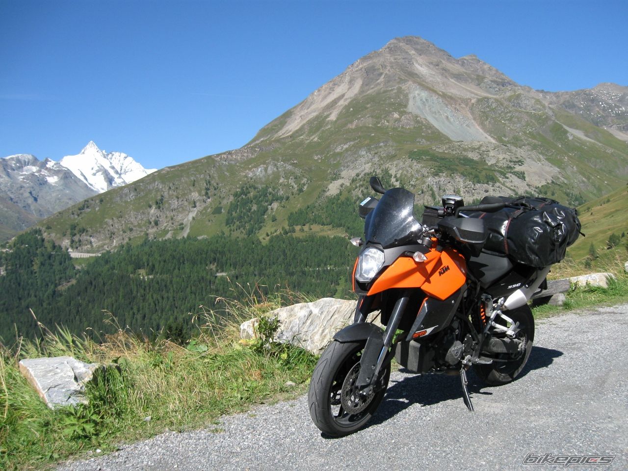 2012 KTM 990 SUPERMOTO | Picture 2458438 motorcycle photo