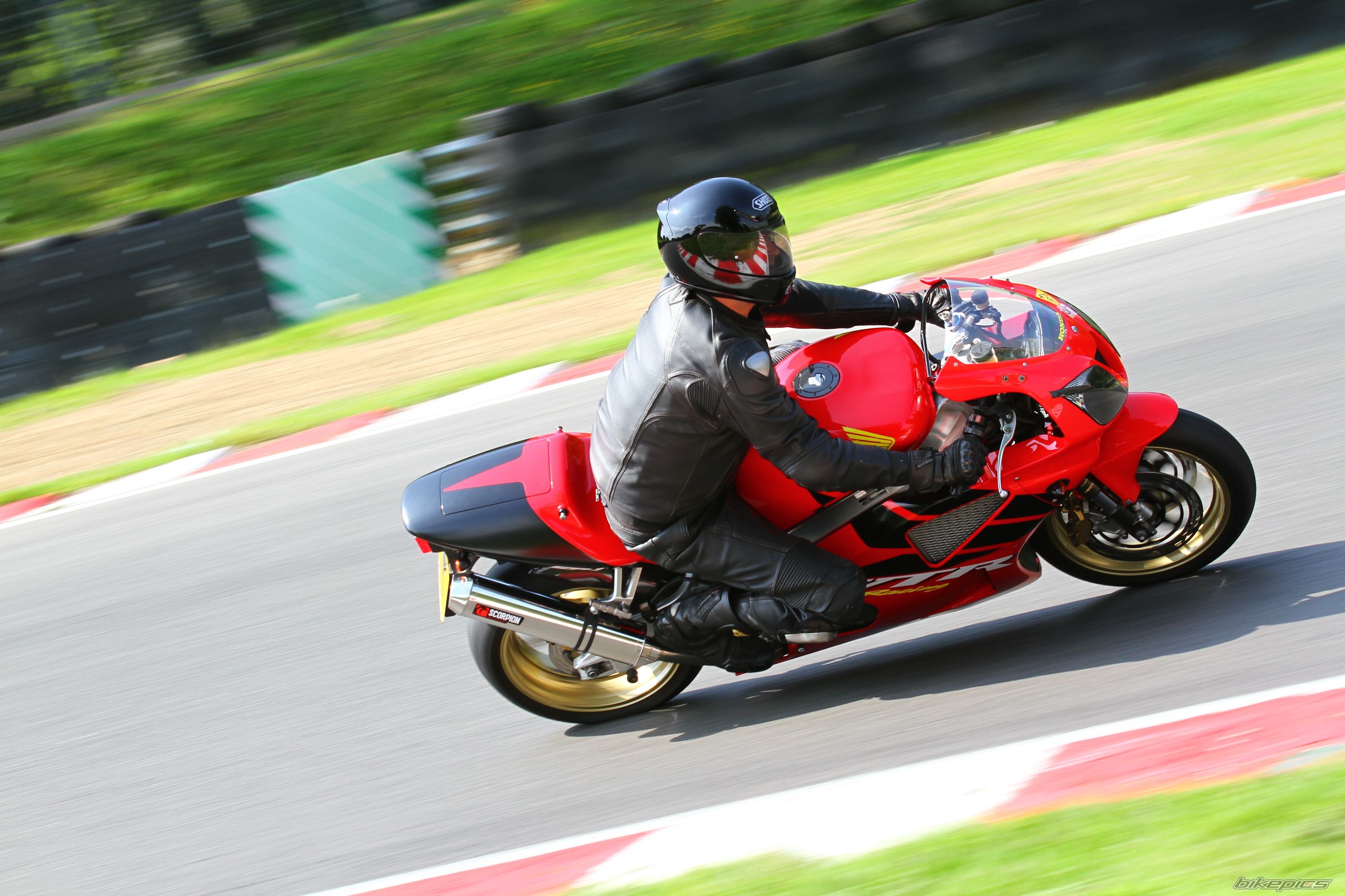 2000 HONDA VTR 1000 SP1 | Picture 2458891 motorcycle photo