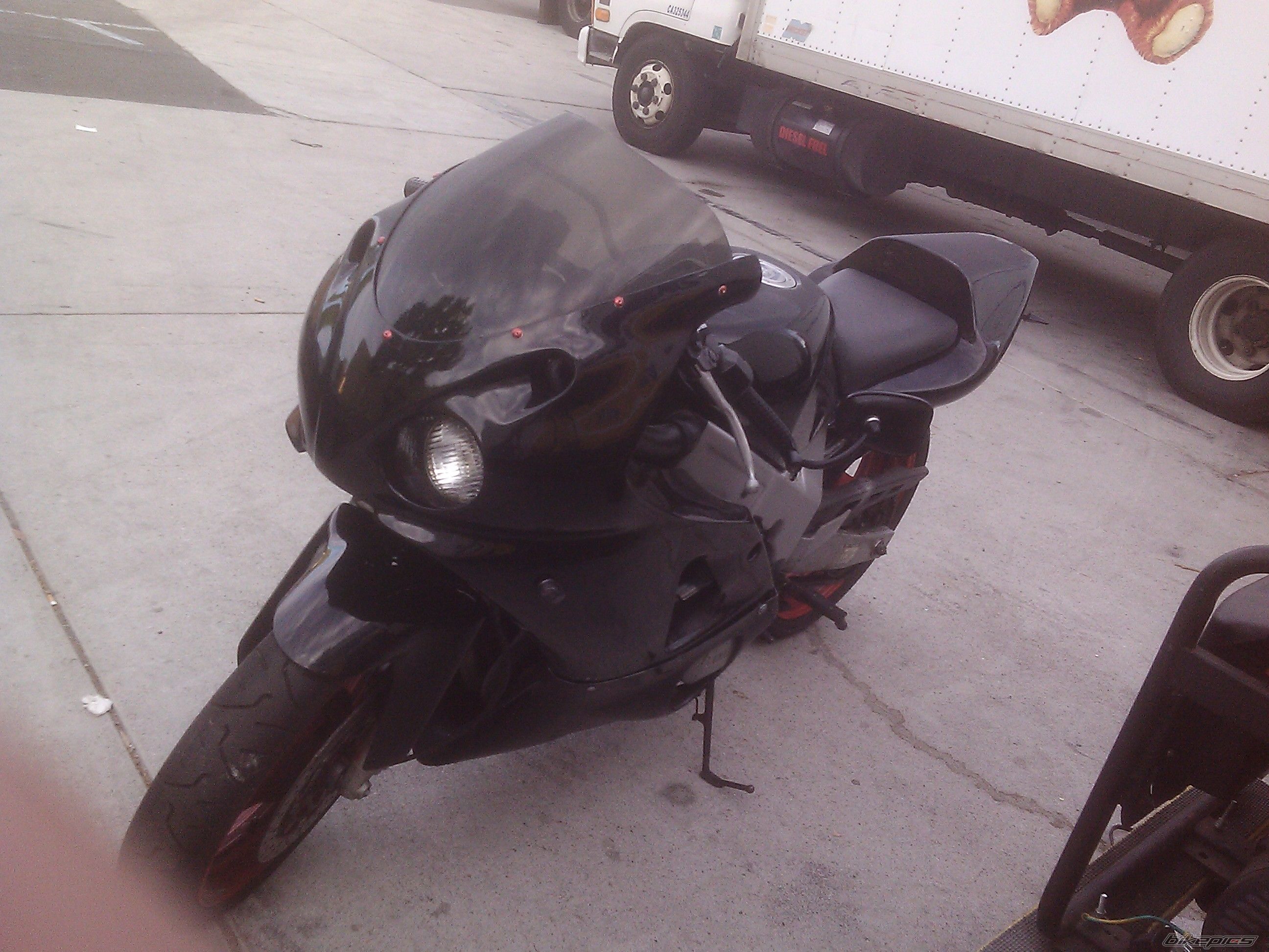 1995 YAMAHA FZR 600 | Picture 2459300 motorcycle photo