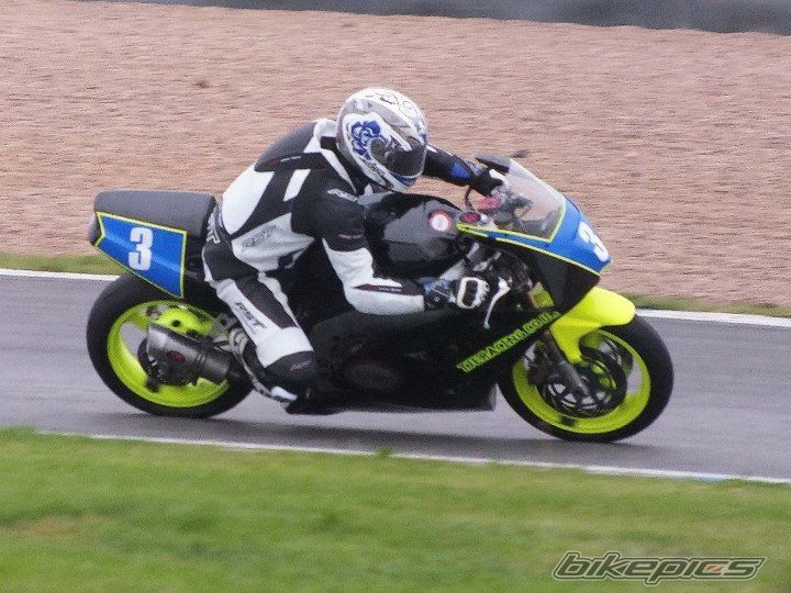 1992 KAWASAKI ZXR 400 | Picture 2459907 motorcycle photo