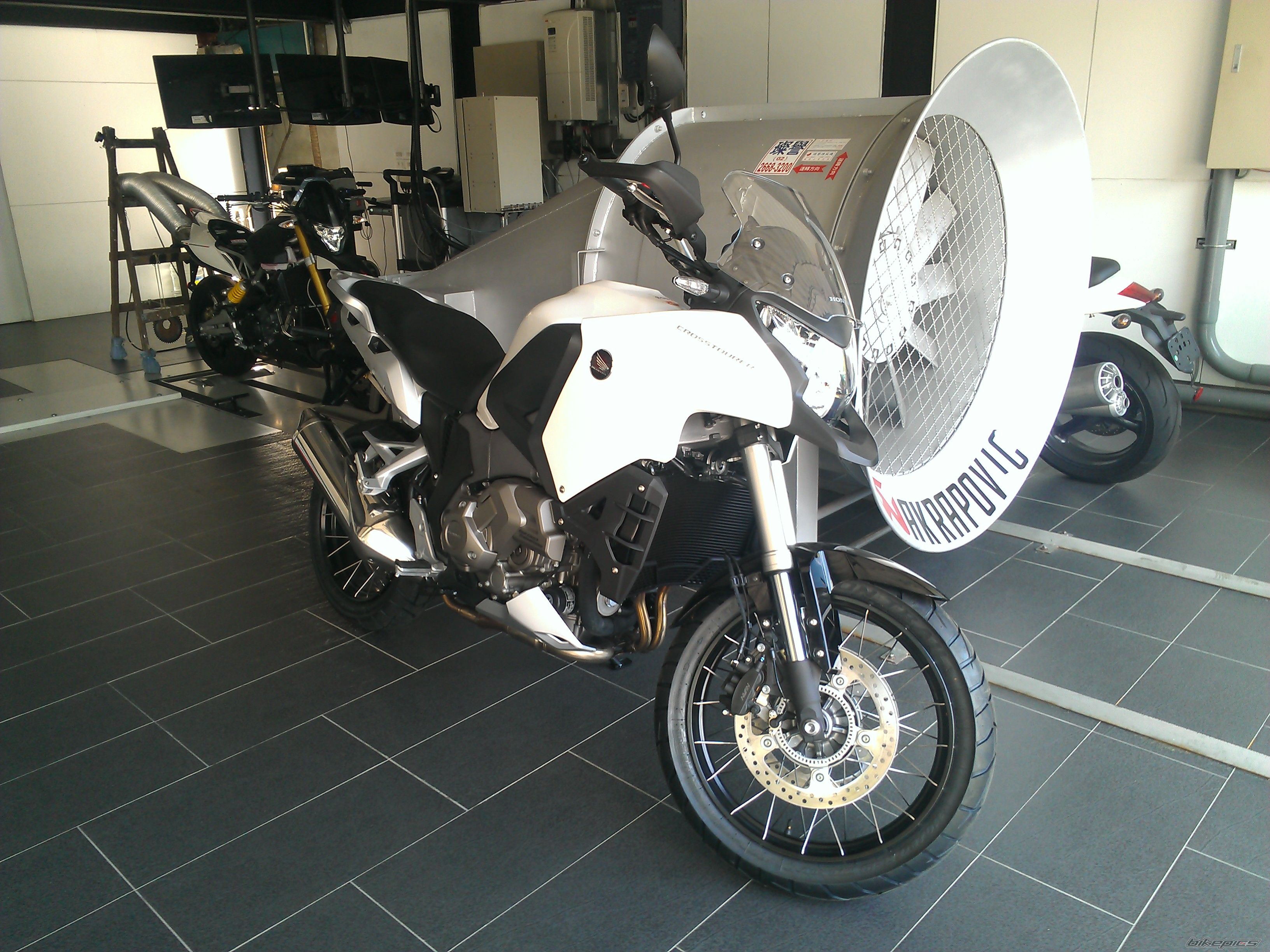 2012 HONDA CROSSTOURER | Picture 2460494 motorcycle photo